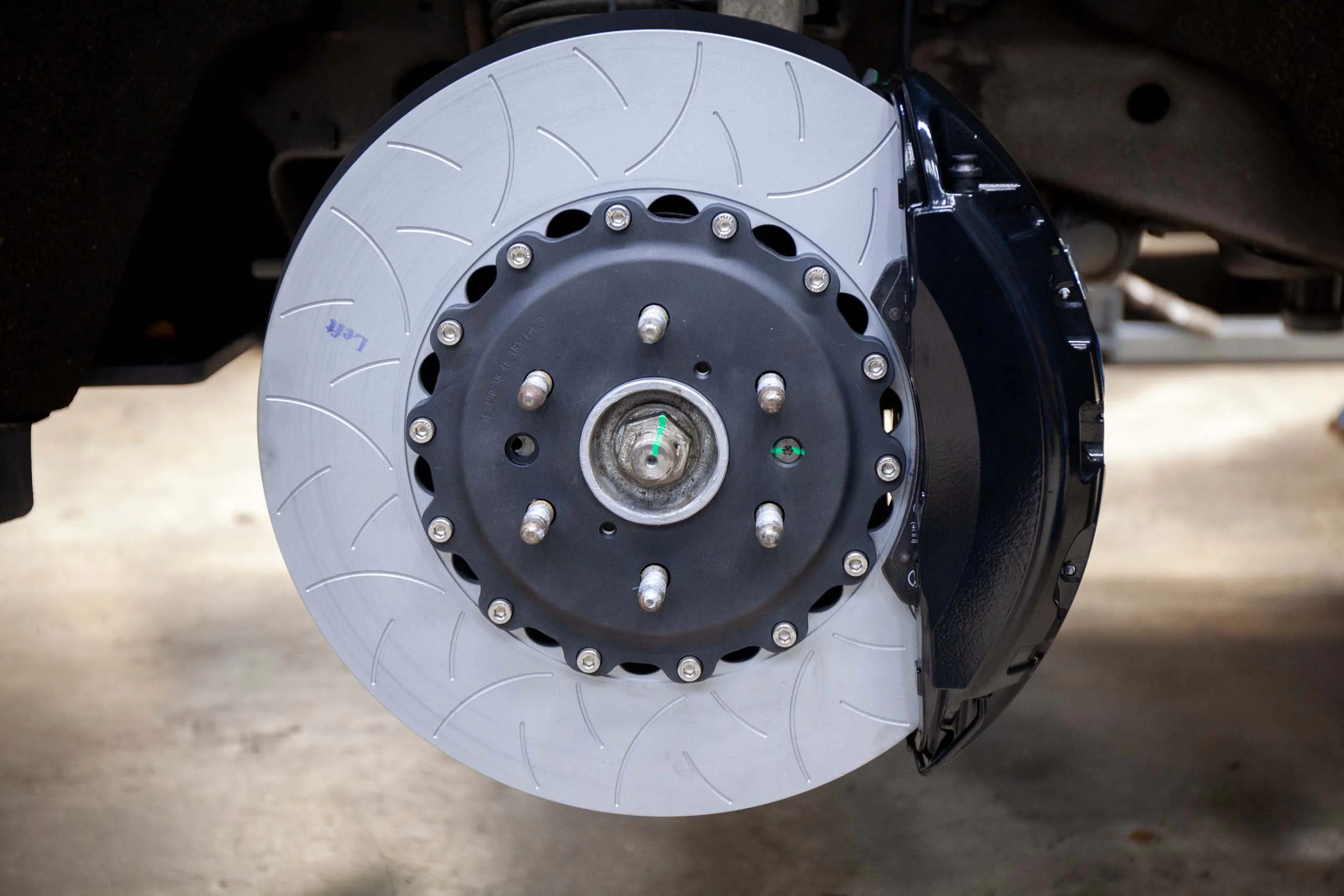 Brake system for Cadillac Escalade. Pic 2