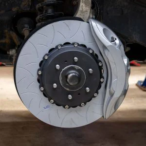 Brake system for Toyota Land Cruiser 300. Pic 1