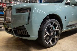 Carbon ceramic brake system for Rolls-Royce Cullinan. Pic 20