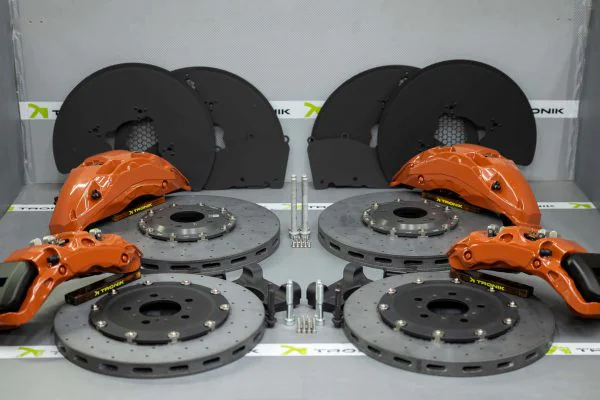 Carbon ceramic brake system kit for Bentley Bentayga. Pic 1