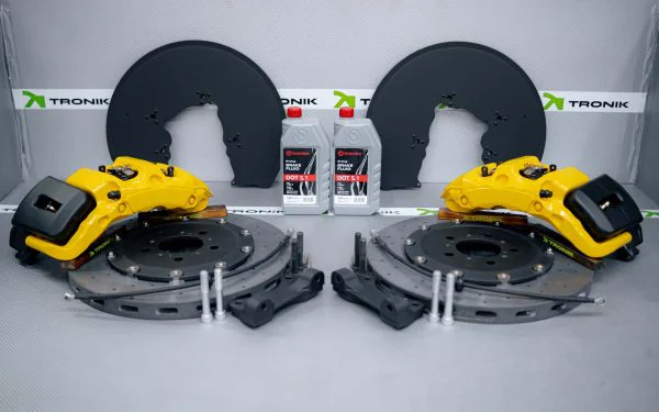 Carbon ceramic brake system kit for Lamborghini Urus. Pic 1