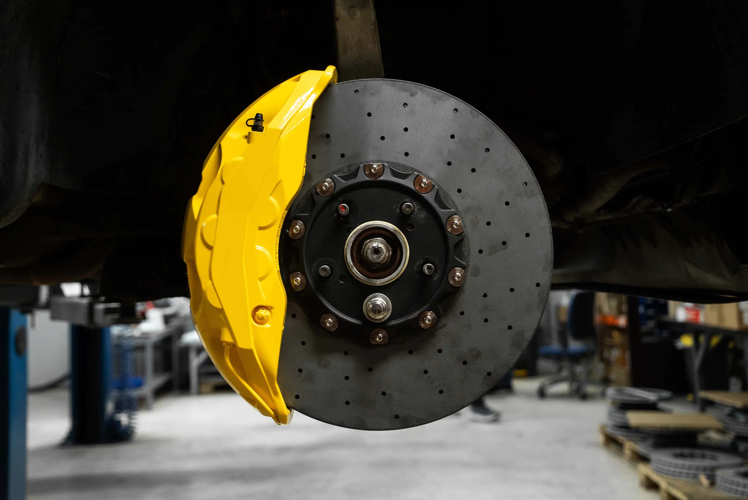 Carbon ceramic brake system for Jeep Grand Cherokee SRT. Pic 1