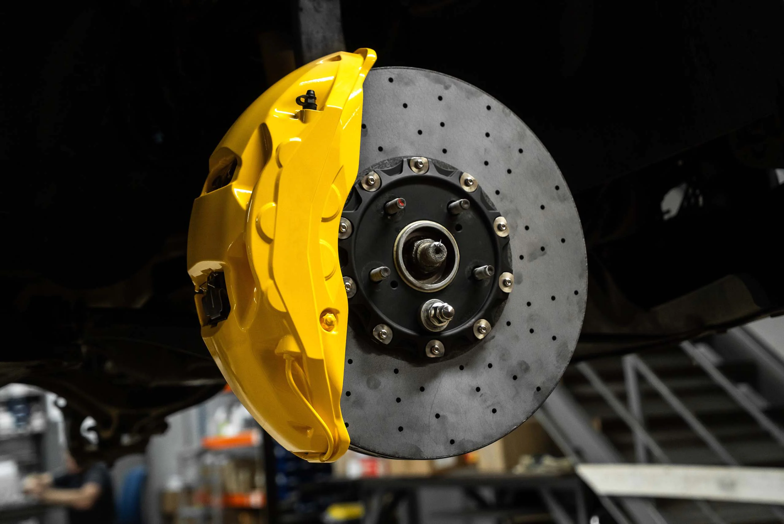 Carbon ceramic brake system for Jeep Grand Cherokee SRT. Pic 3