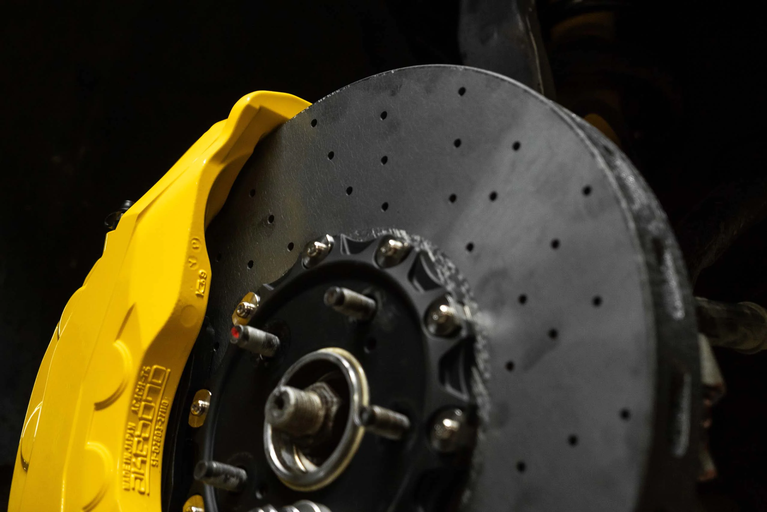 Carbon ceramic brake system for Jeep Grand Cherokee SRT. Pic 5