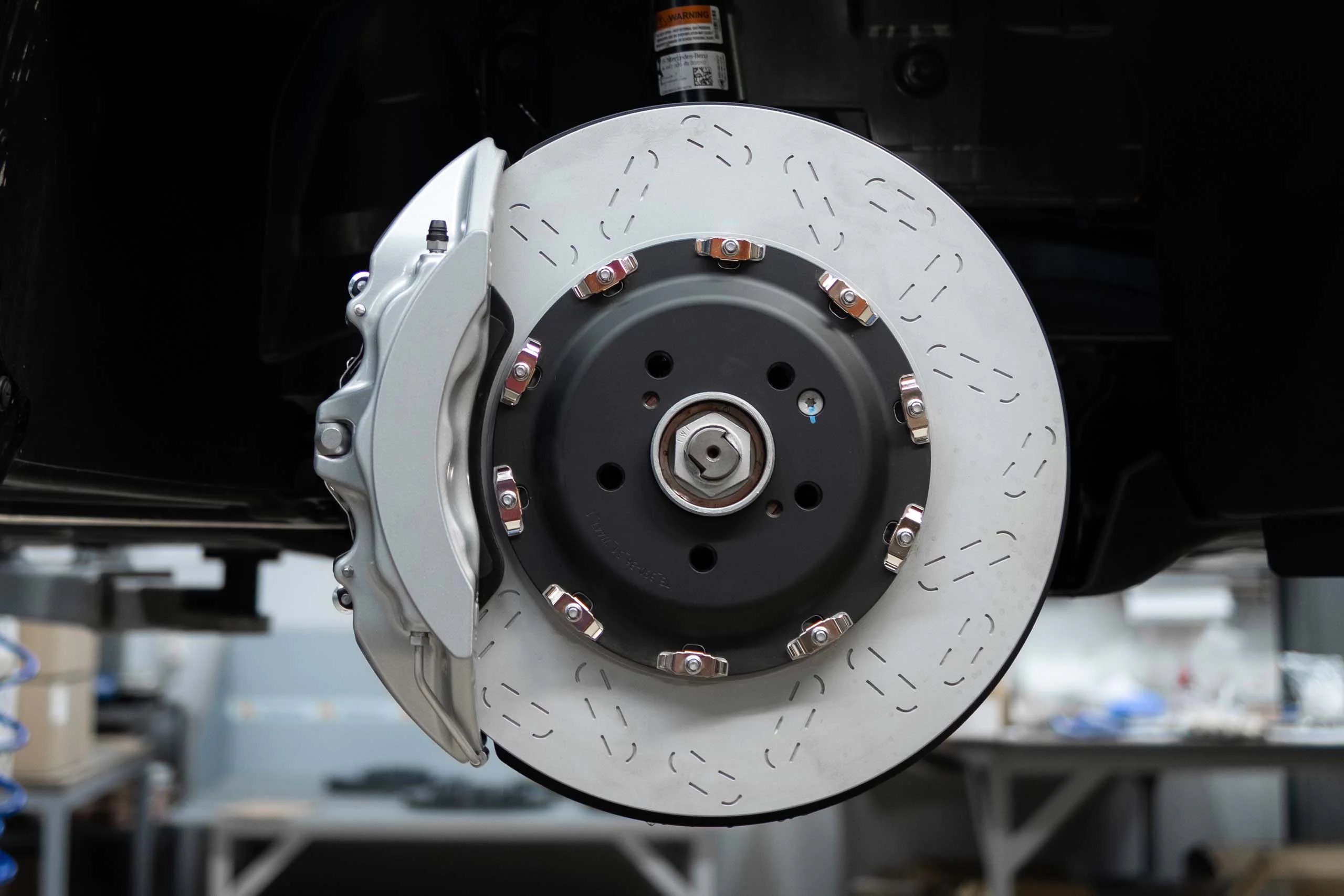 Brake system for Mercedes-Benz W447. Pic 1