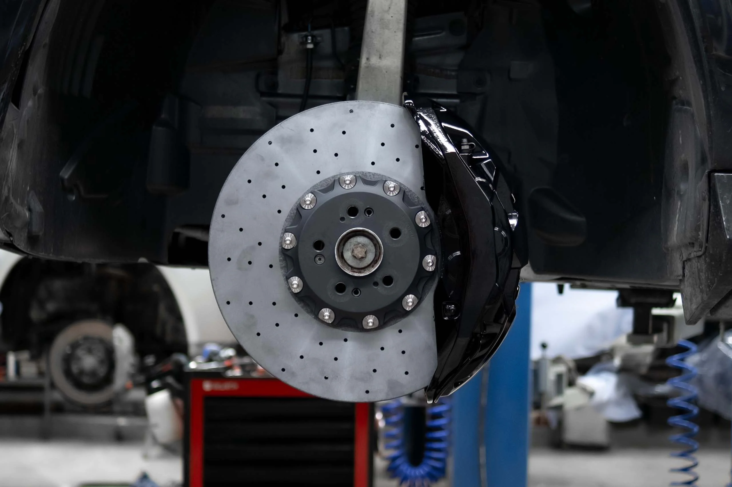 Carbon ceramic brake system for Mercedes-Benz W167. Pic 1