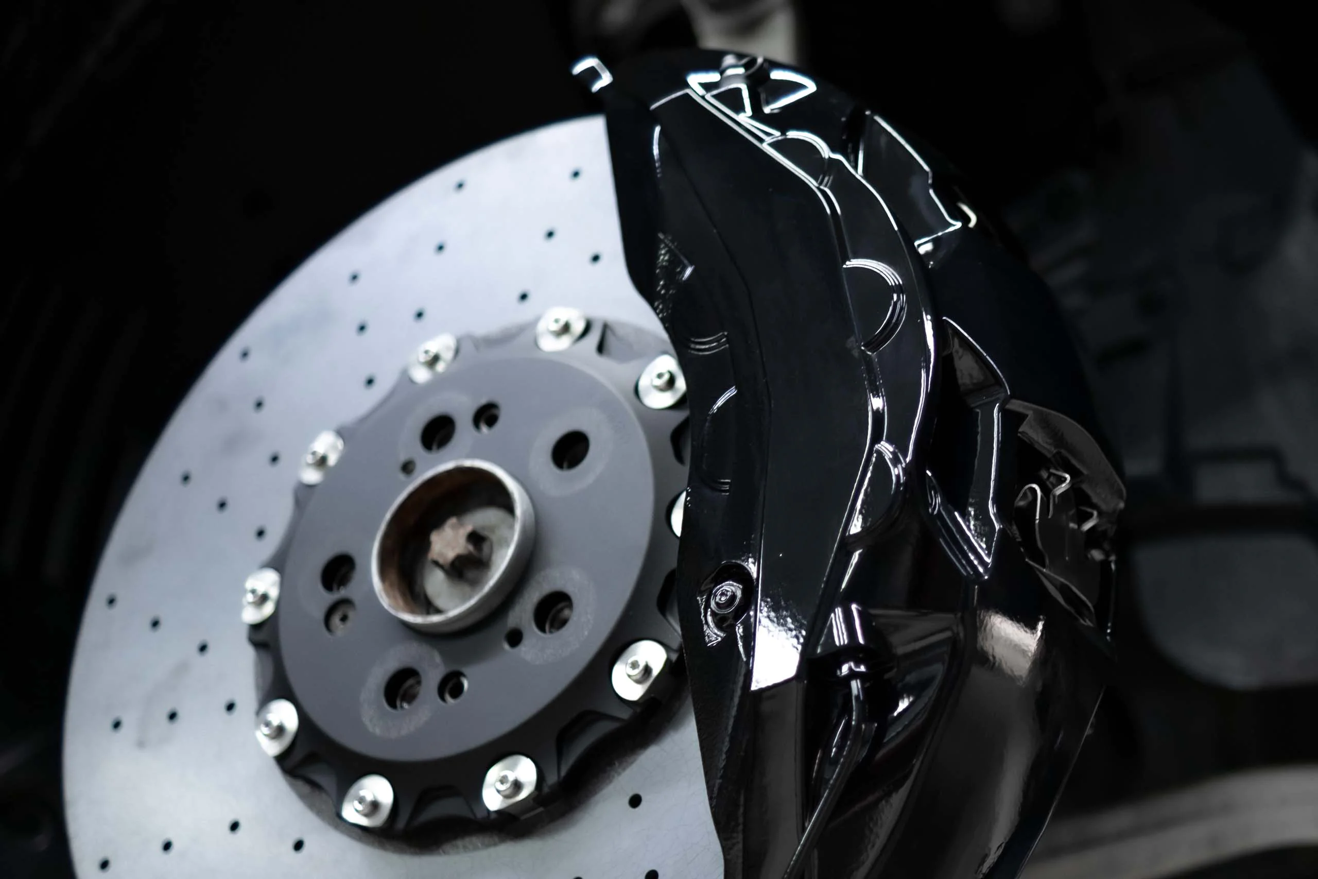 Carbon ceramic brake system for Mercedes-Benz W167. Pic 3