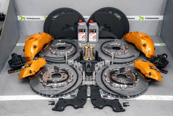 Carbon ceramic brake system kit for Land Rover L460. Pic 1