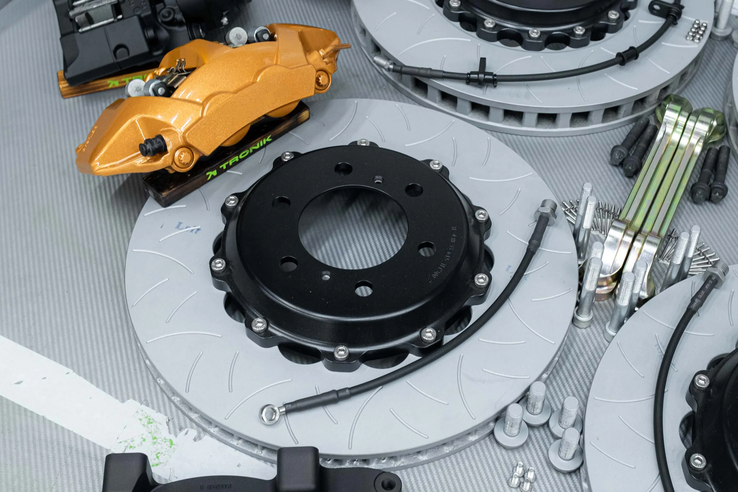 Brake system kit for Lexus LX600 Pic 6