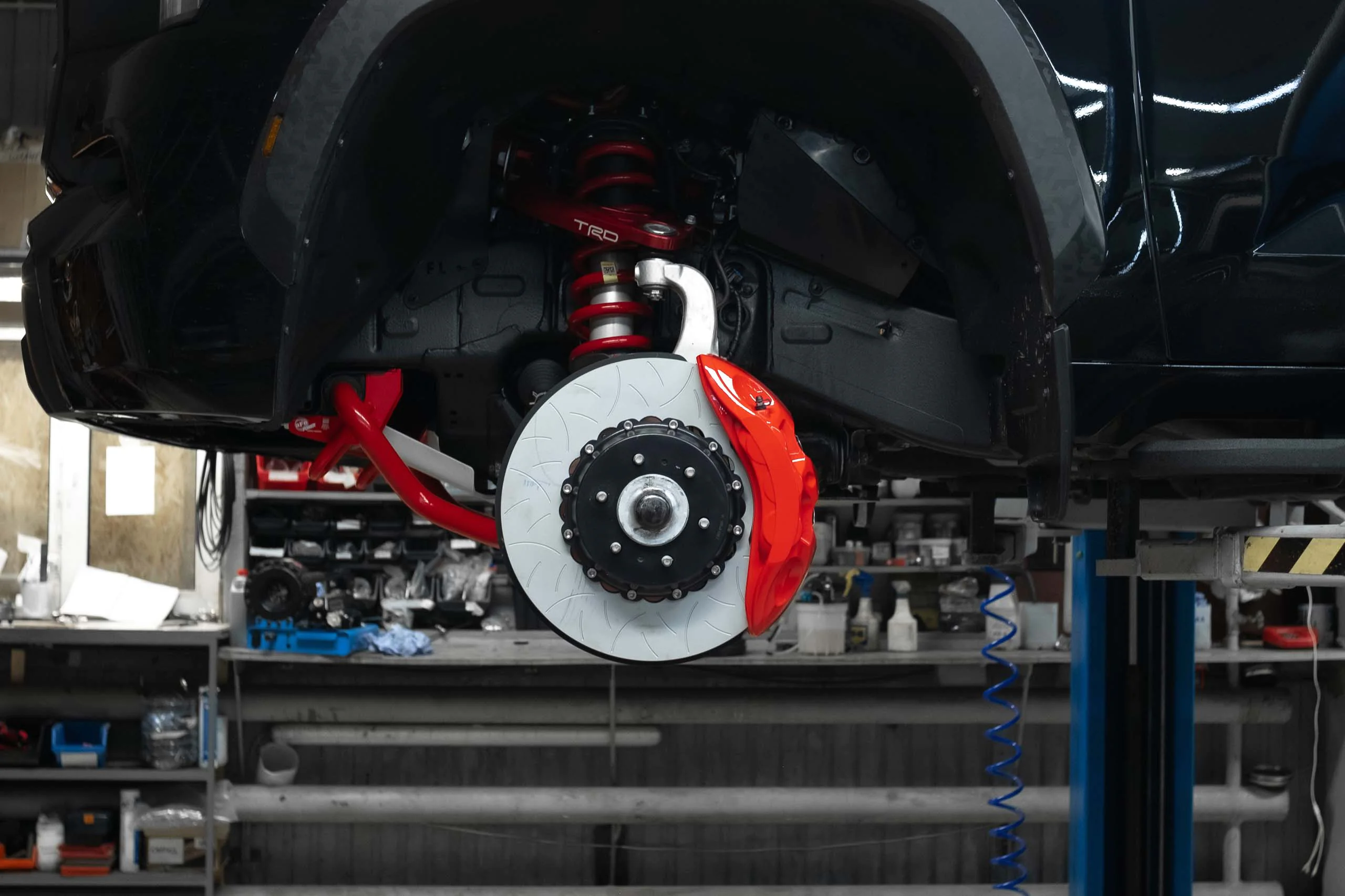 Brake system for Toyota Sequoia. Pic 10