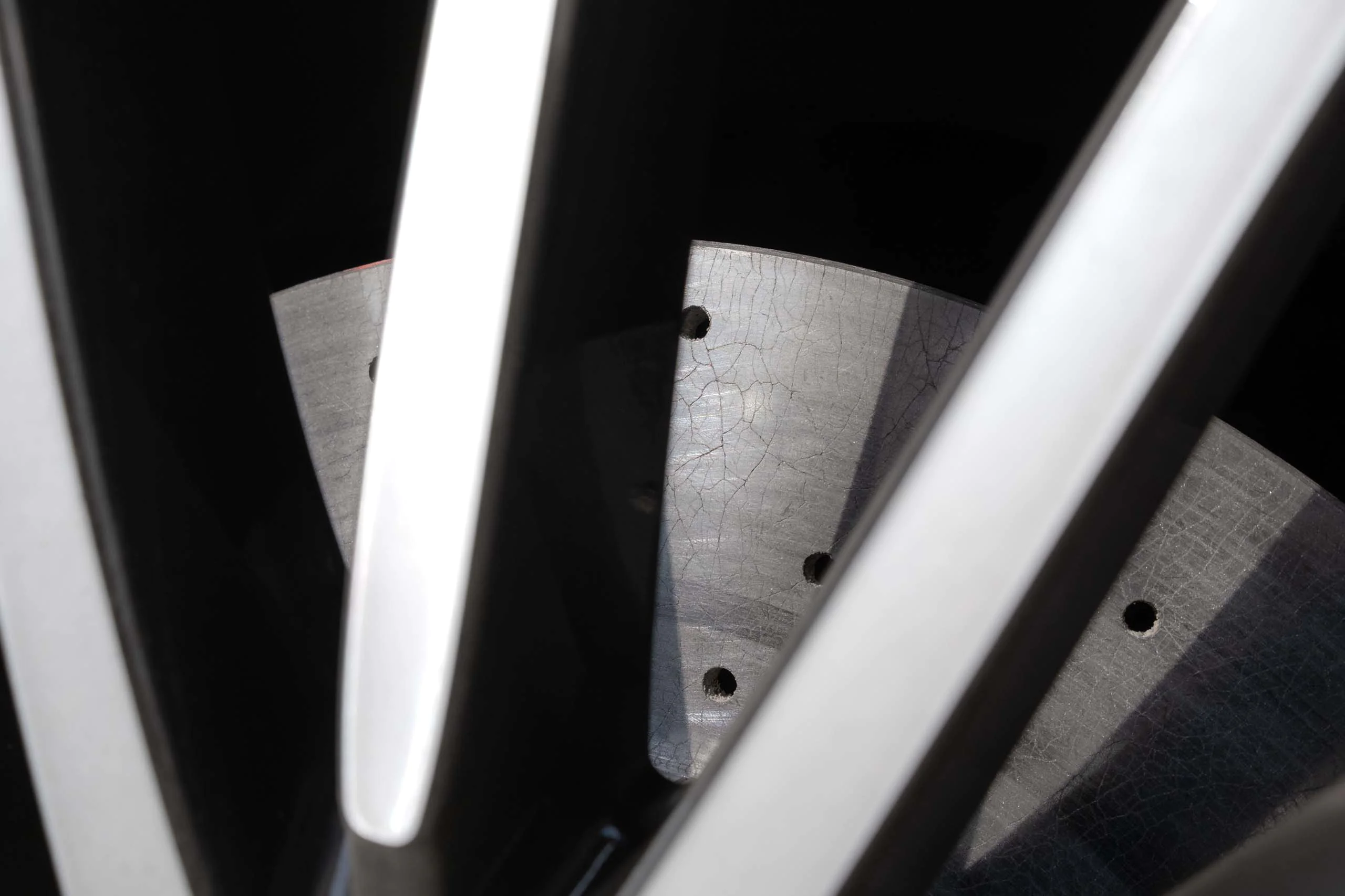 Carbon ceramic brake system for Mercedes-Benz W223. Pic 10