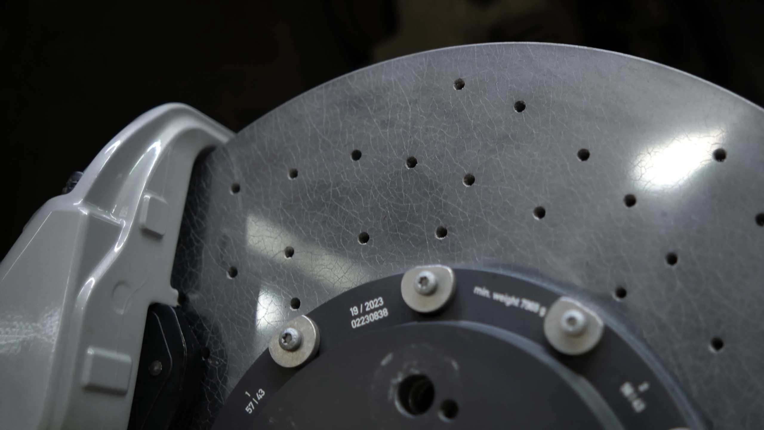 Carbon ceramic brake system for Mercedes-Benz W223. Pic 4