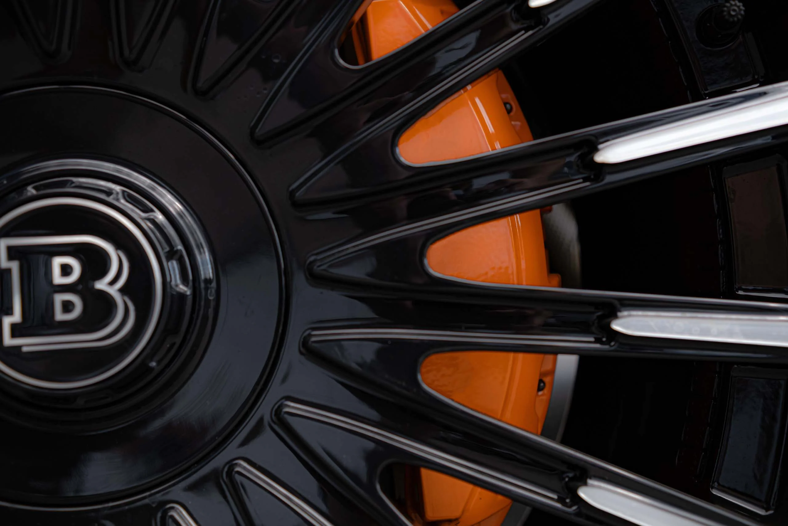 Carbon-ceramic brake system for Mercedes-Benz G class. Pic 11