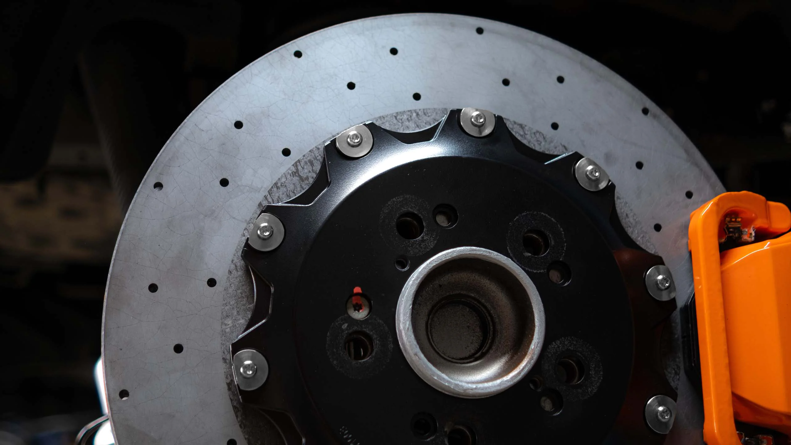 Carbon-ceramic brake system for Mercedes-Benz G class. Pic 9