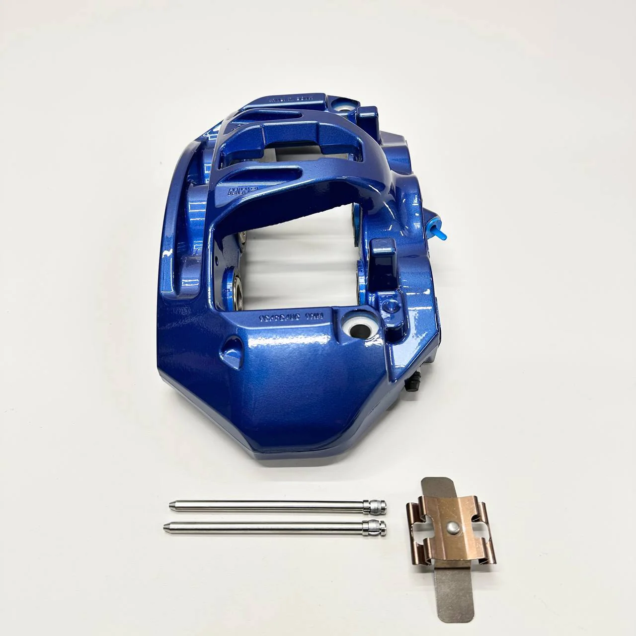 BMW M5 F10 front OEM brake caliper (RIGHT) - Image 7