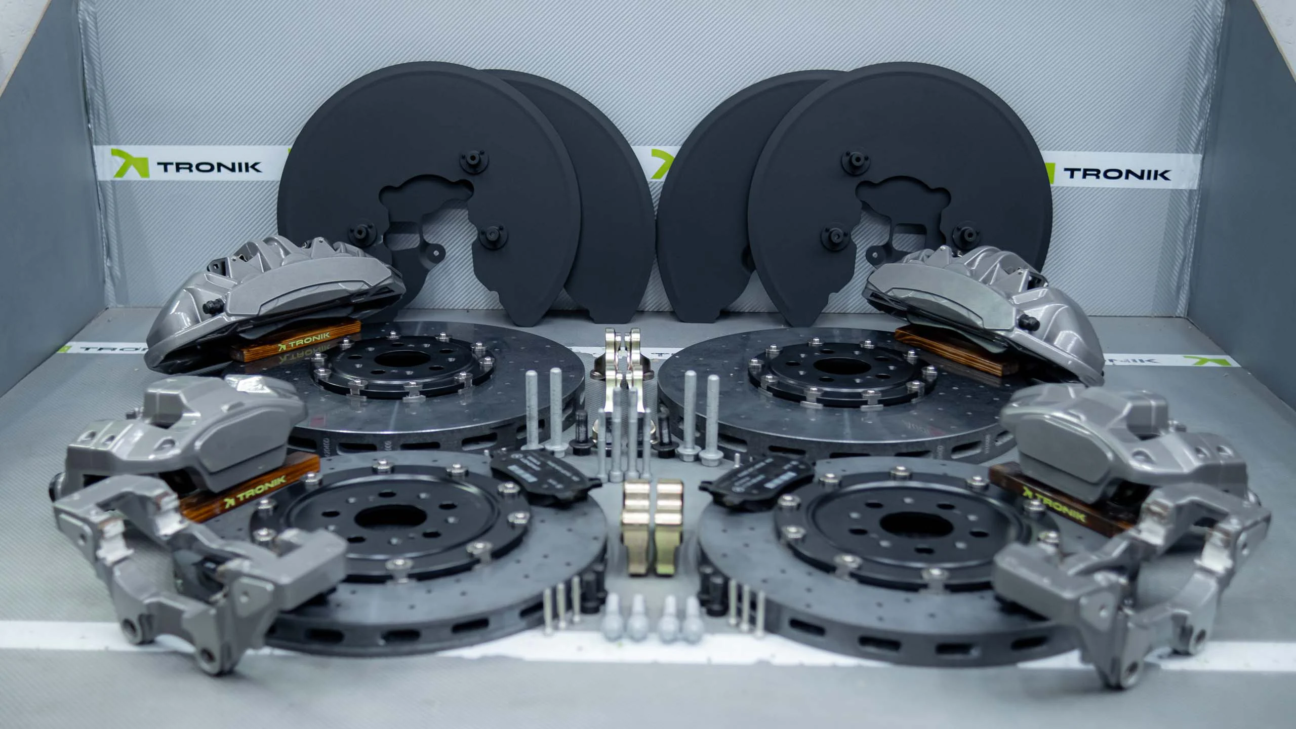 Carbon-ceramic brake system kit for Audi Q6. Pic 1 Carbon-ceramic brake system kit for Audi Q6. Pic 1