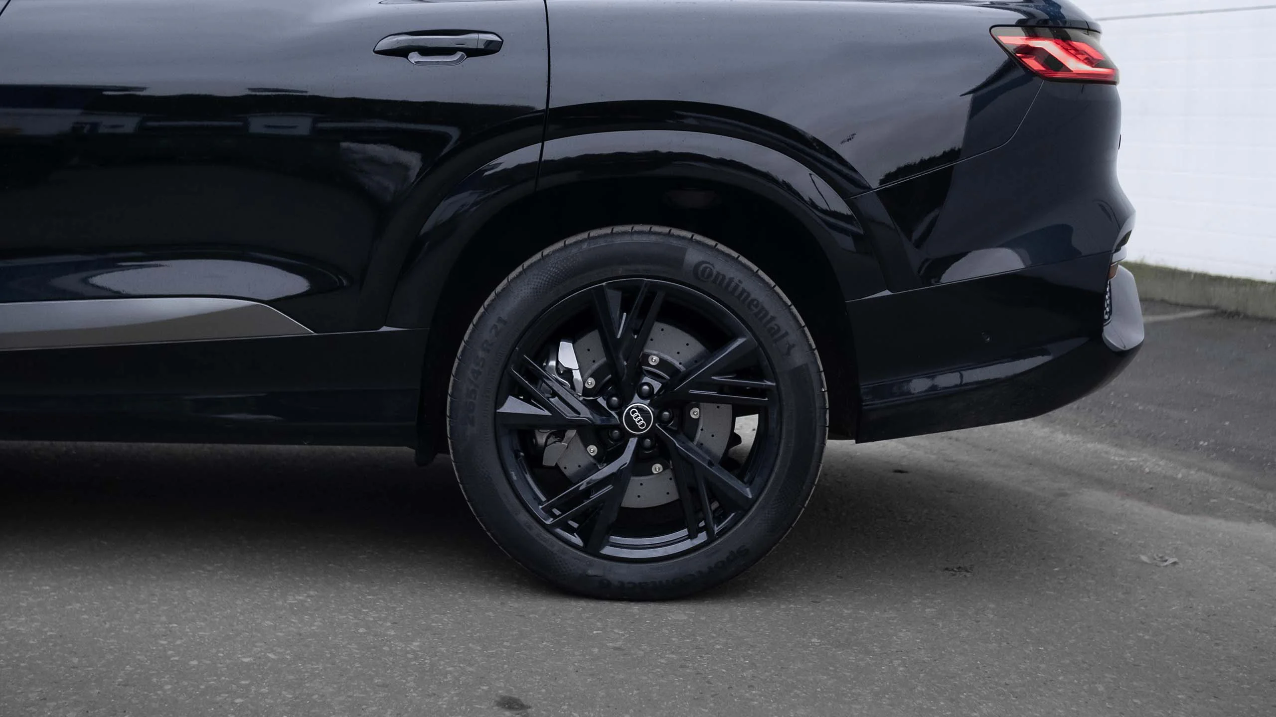 Carbon-ceramic brake system for Audi Q6. Pic 21 Carbon-ceramic brake system for Audi Q6. Pic 21