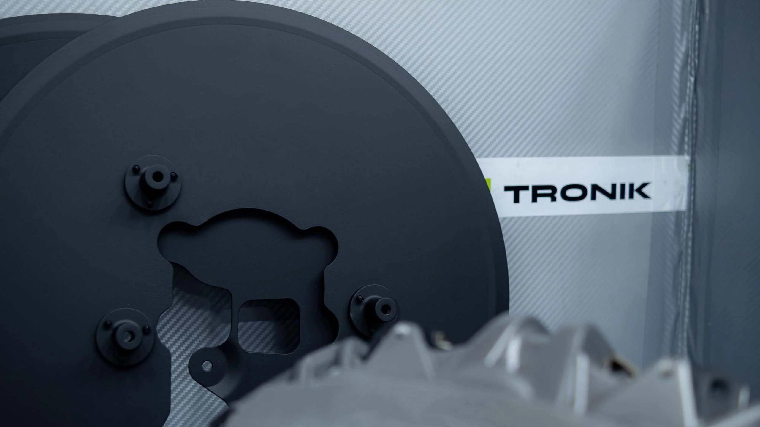 Carbon-ceramic brake system kit for Audi Q6. Pic 5 Carbon-ceramic brake system kit for Audi Q6. Pic 5