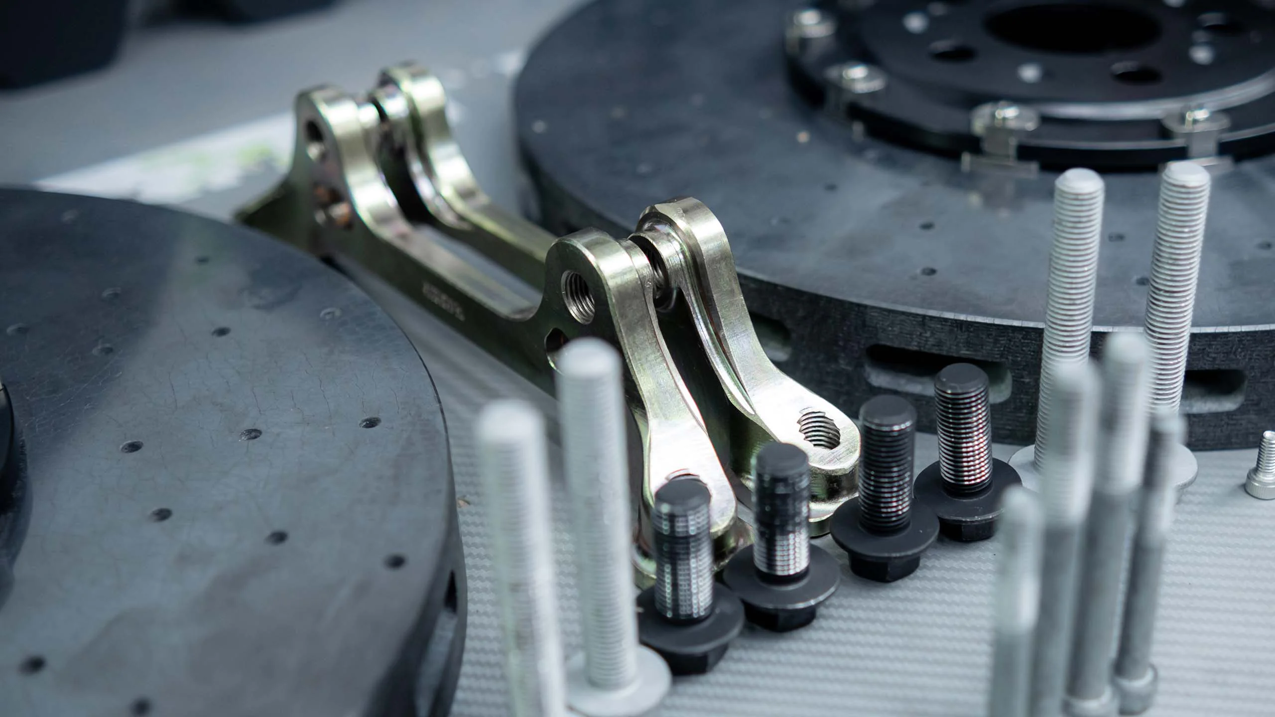 Carbon-ceramic brake system kit for Audi Q6. Pic 7 Carbon-ceramic brake system kit for Audi Q6. Pic 7