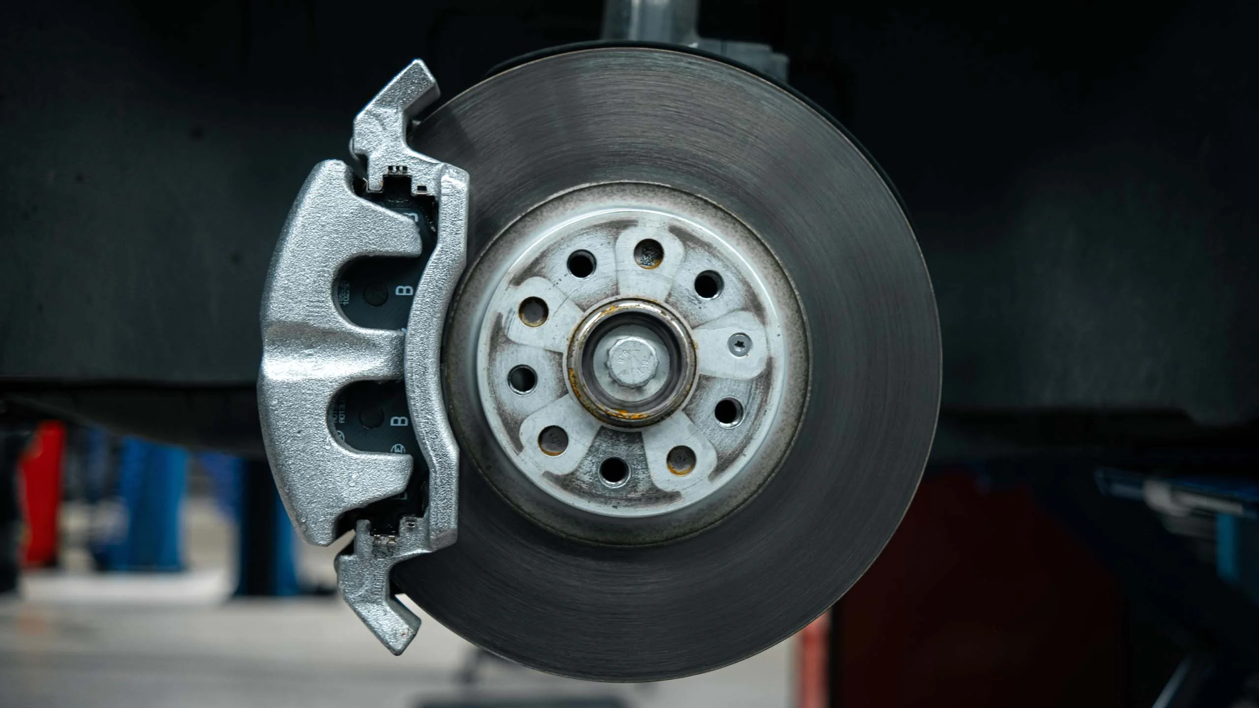 OEM brake system Audi Q6. Pic 12 OEM brake system Audi Q6. Pic 12