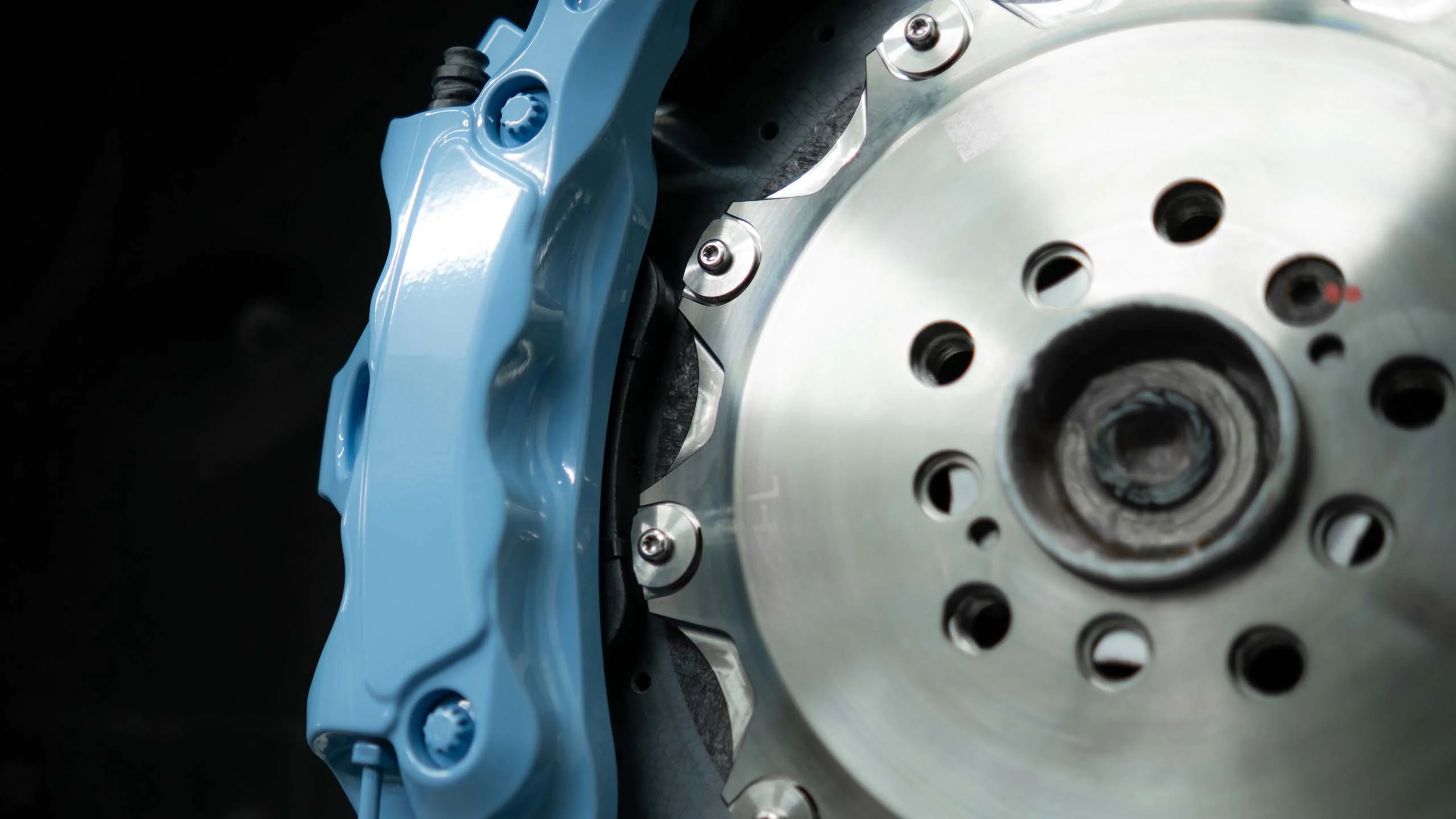 Carbon-ceramic brake system for Rolls-Royce Ghost. Pic 12 Carbon-ceramic brake system for Rolls-Royce Ghost. Pic 12