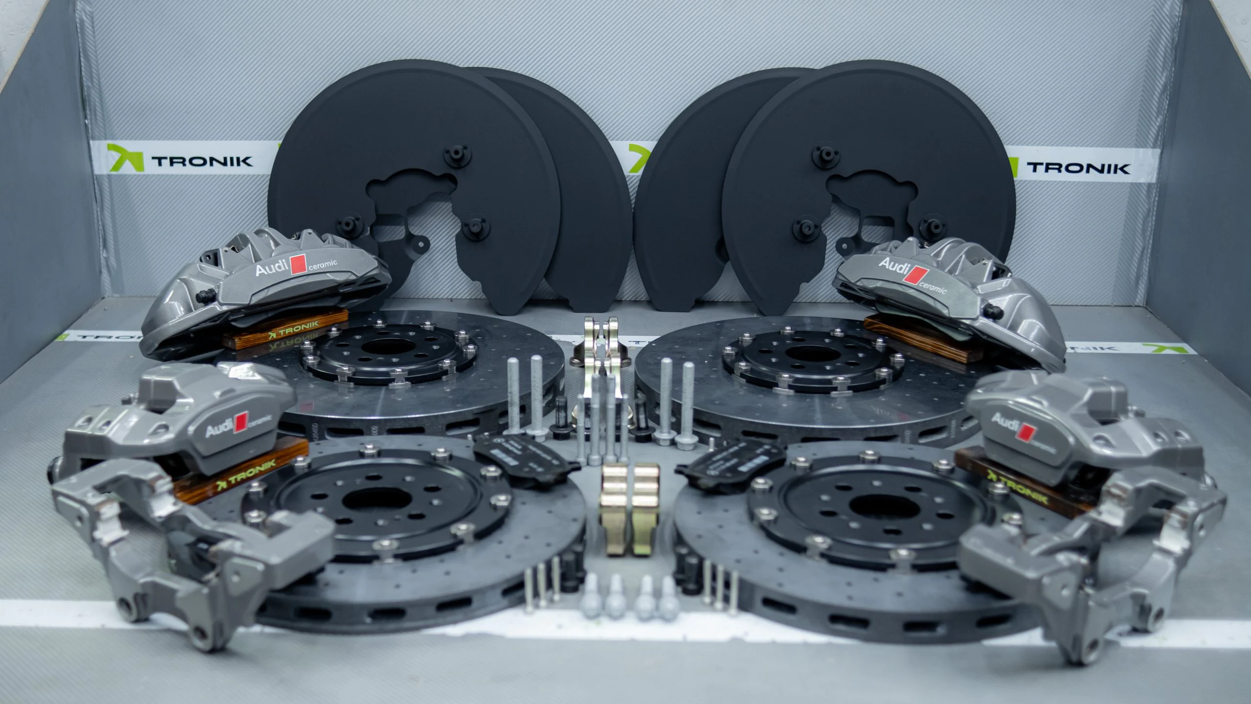 Audi Q6 Carbon-Ceramic Brake Kit 420-40mm 390-32mm (Grey)