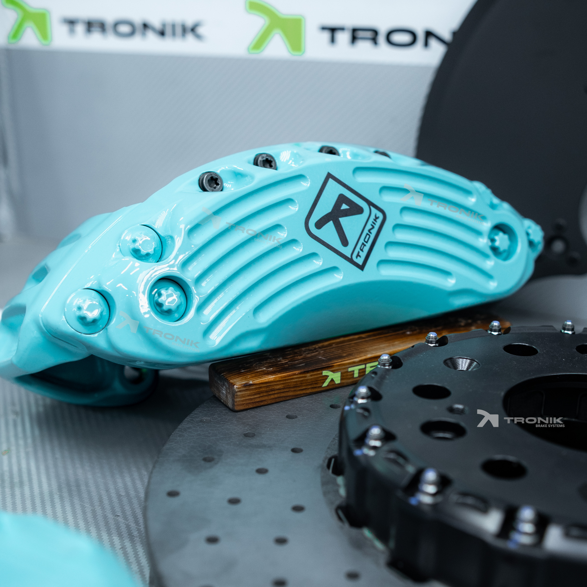 Dodge RAM TRX carbon-ceramic brake kit for OEM 18-inch wheels - Image 2