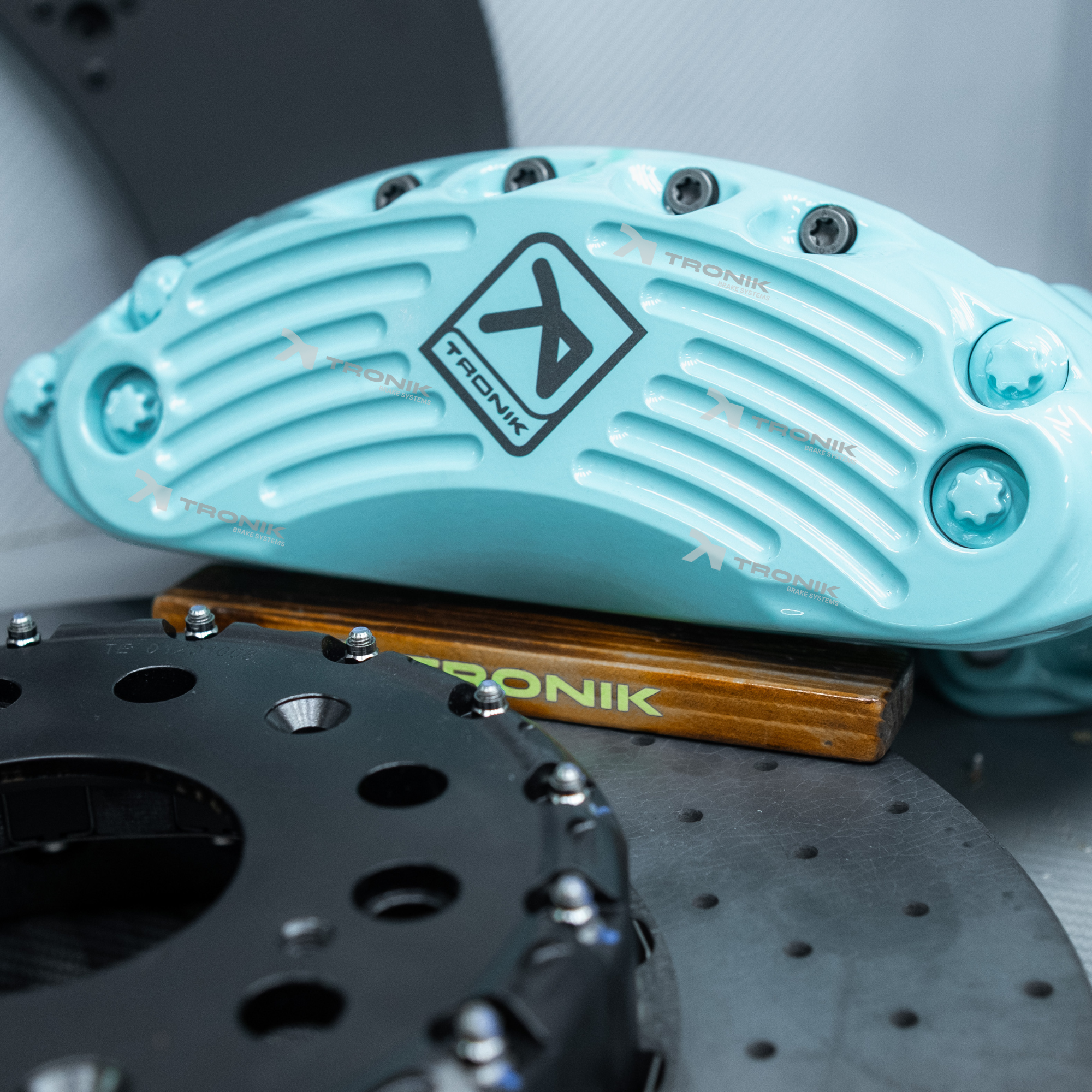 Dodge RAM TRX carbon-ceramic brake kit for OEM 18-inch wheels - Image 3