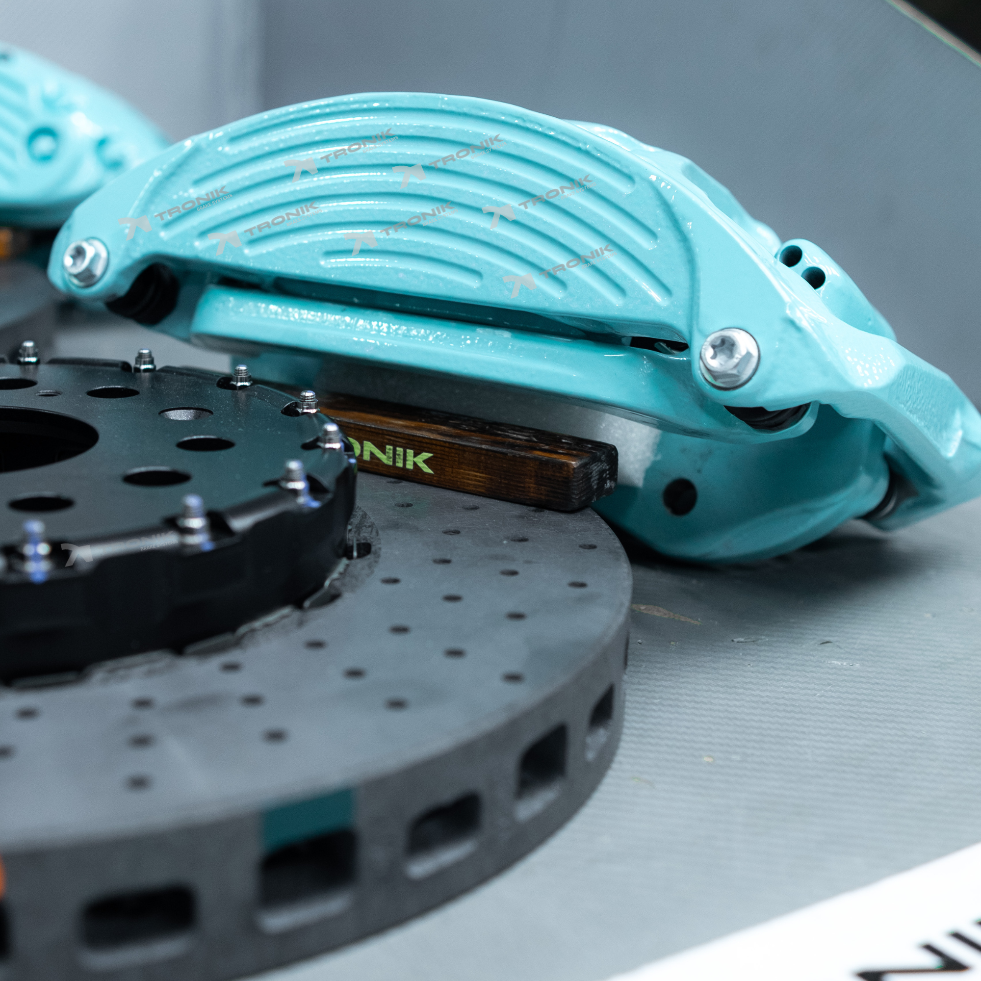 Dodge RAM TRX carbon-ceramic brake kit for OEM 18-inch wheels - Image 7