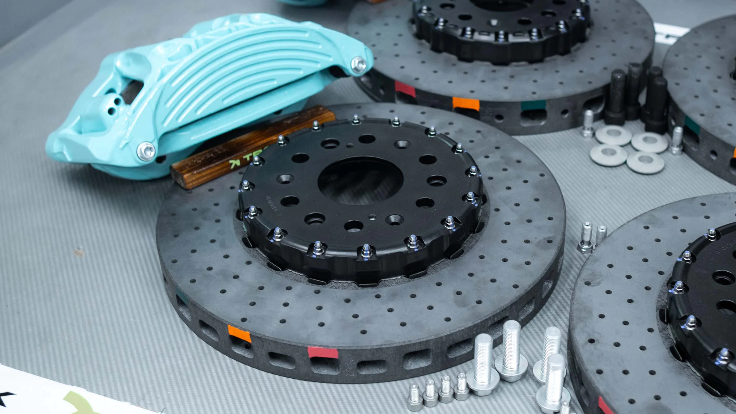 Carbon brake system kit for Dodge RAM TRX. Pic 2 Carbon brake system kit for Dodge RAM TRX. Pic 2