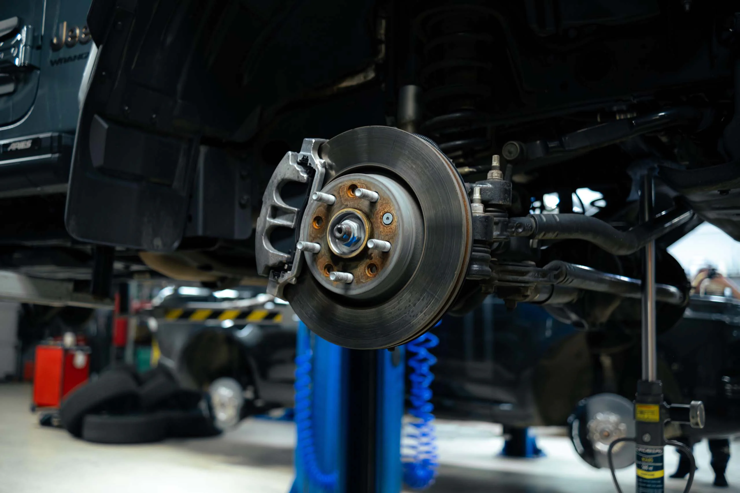 OEM brakes Jeep Wrangler. Pic 1 OEM brakes Jeep Wrangler. Pic 1