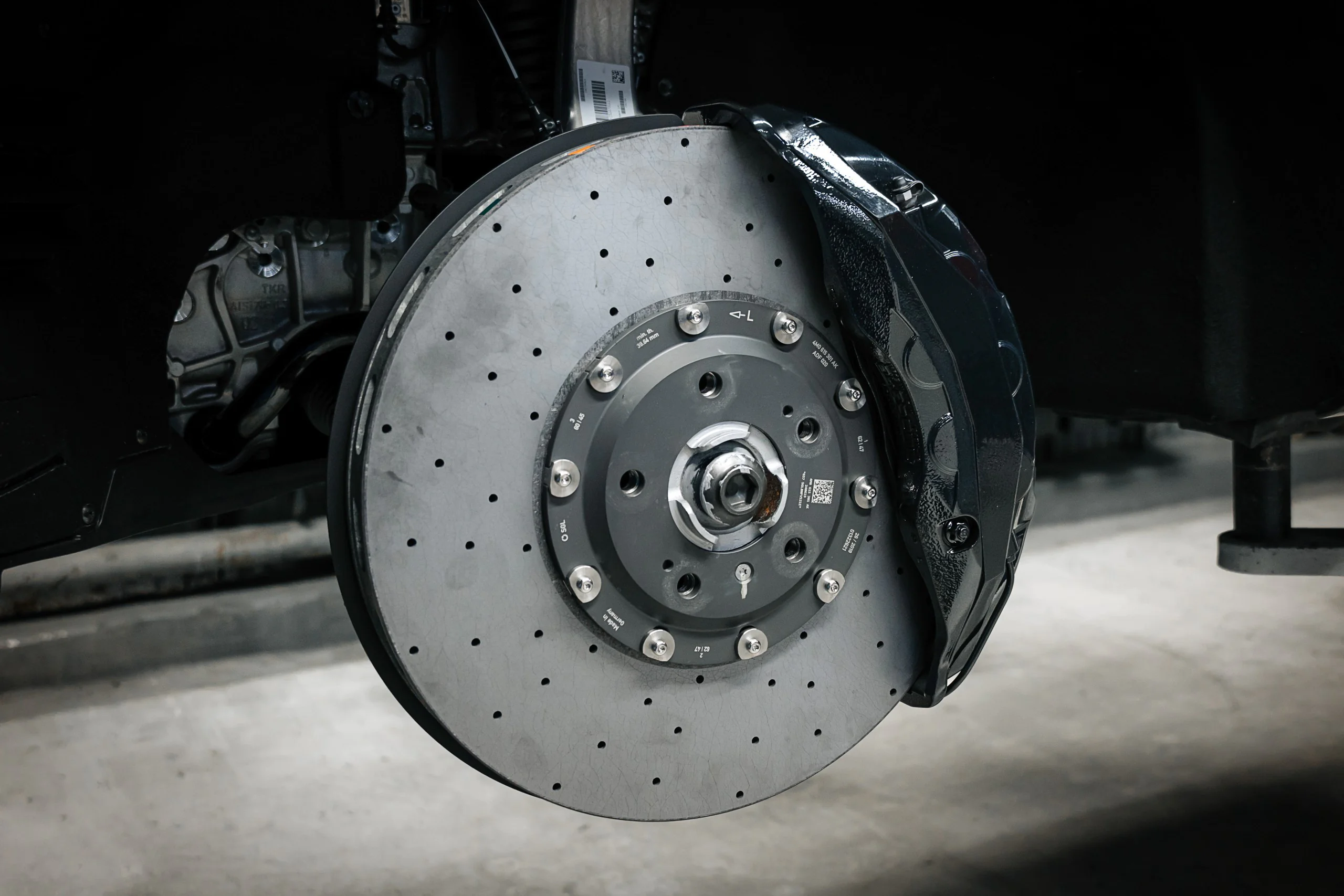 Carbon-ceramic brake system for Bentley Bentayga Pic 11