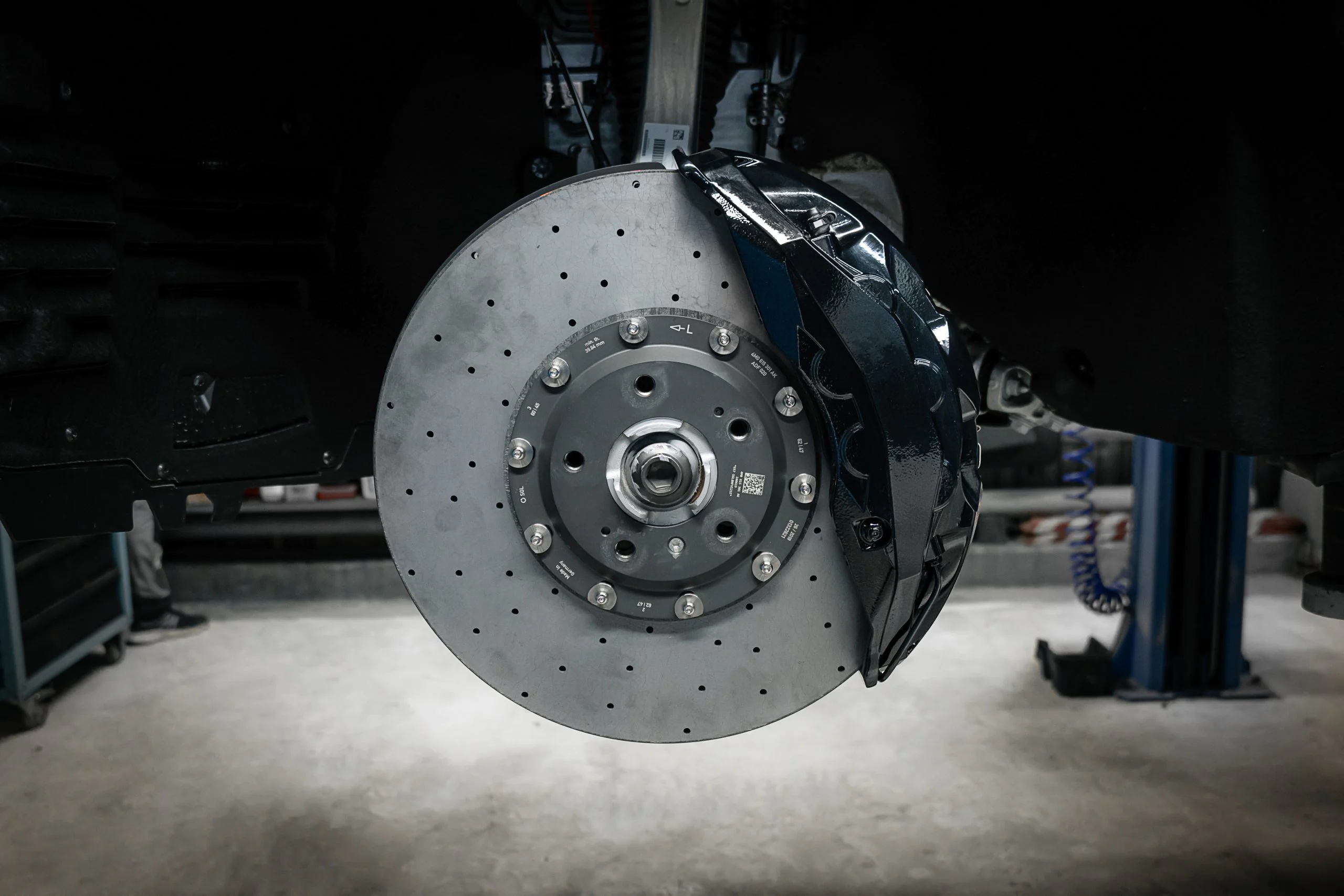 Carbon-ceramic brake system for Bentley Bentayga Pic 10