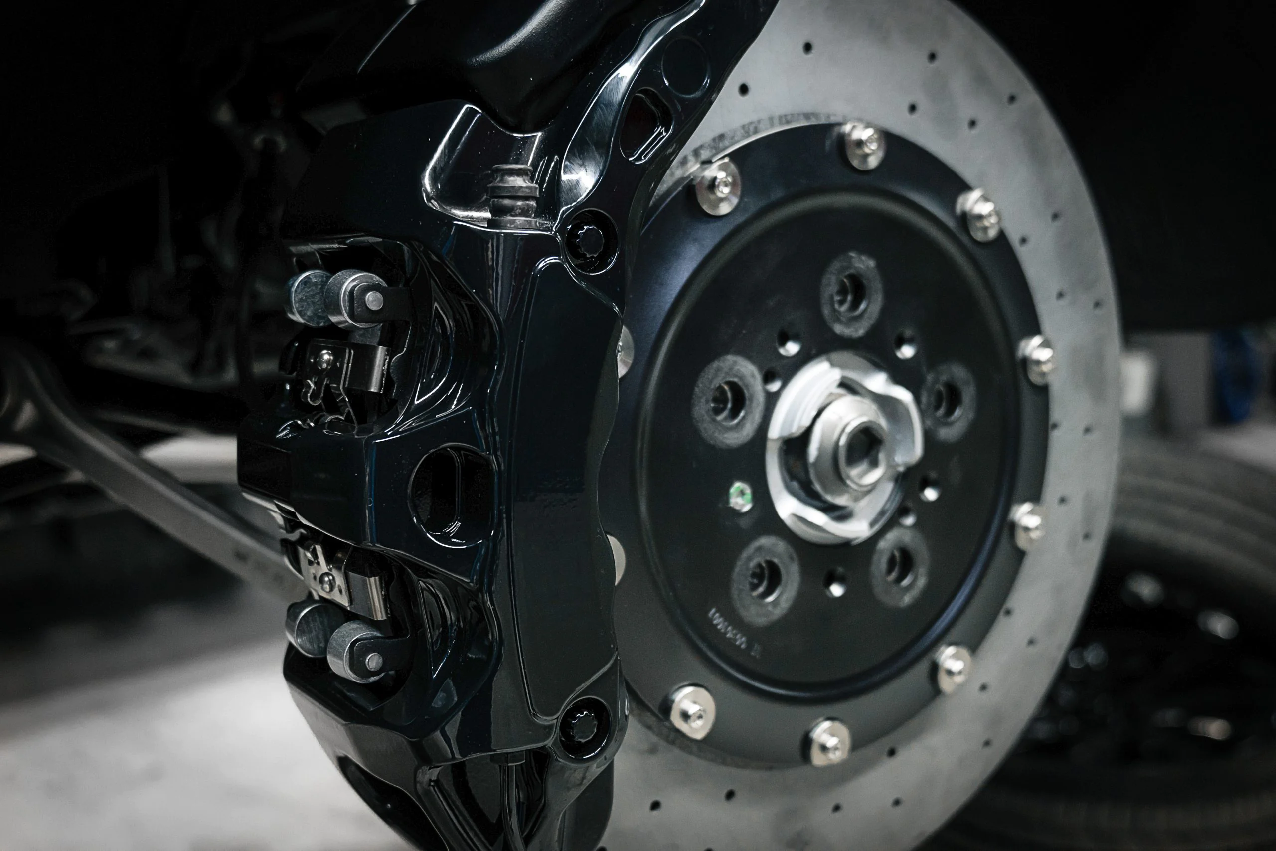 Carbon-ceramic brake system for Bentley Bentayga Pic 2