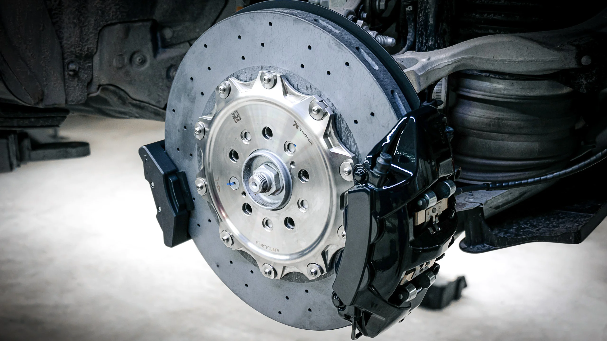 Carbon-ceramic brake system for Range Rover L460 9 | Carbon-ceramic brake system for Range Rover L460 Carbon-ceramic brake system for Range Rover L460 Picture 9