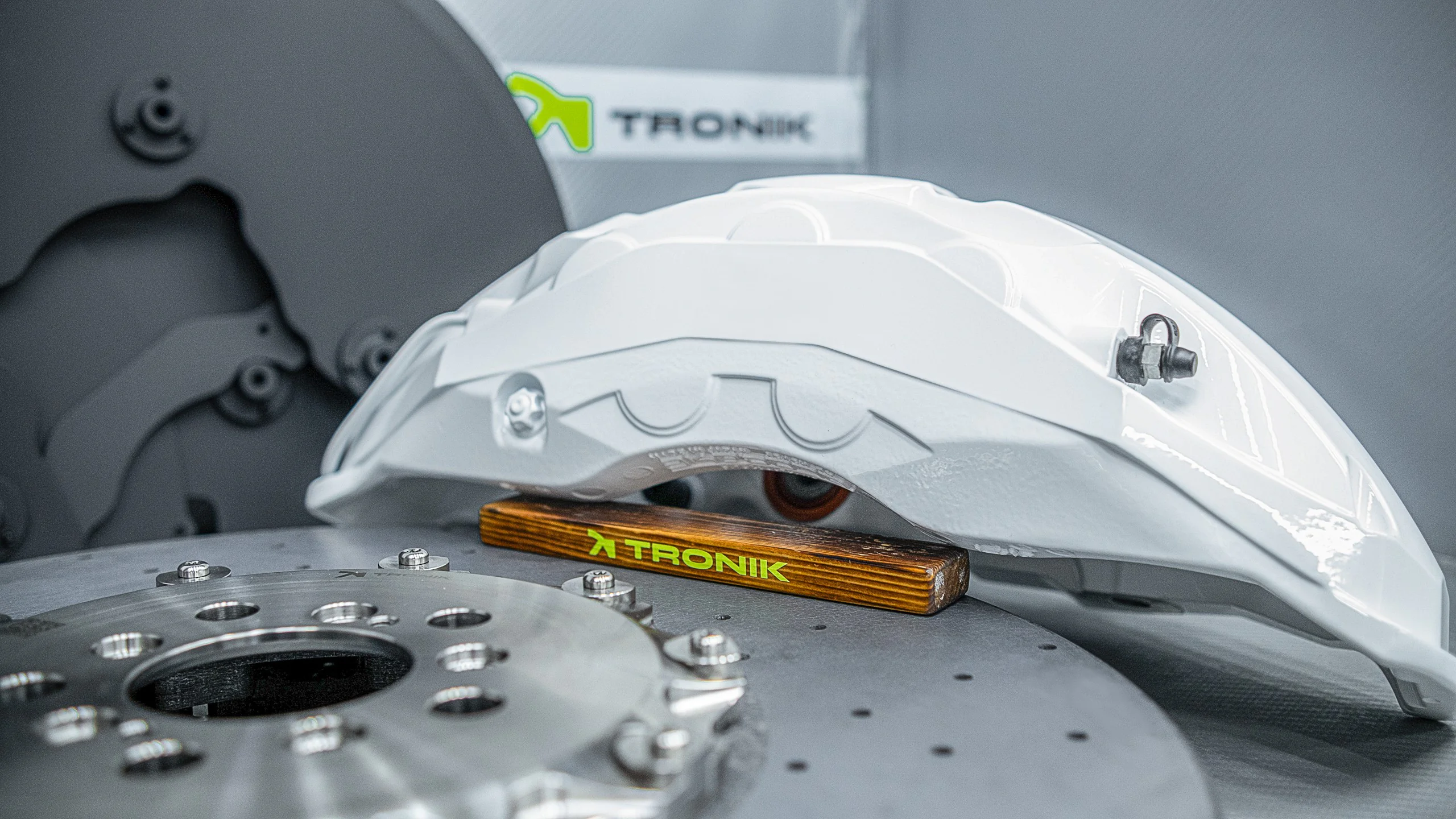 Carbon-ceramic brake system kit for Rolls-Royce RR21 3 | Carbon-ceramic brake system kit for Rolls-Royce RR21 Carbon-ceramic brake system for Rolls-Royce RR21 Picture 3