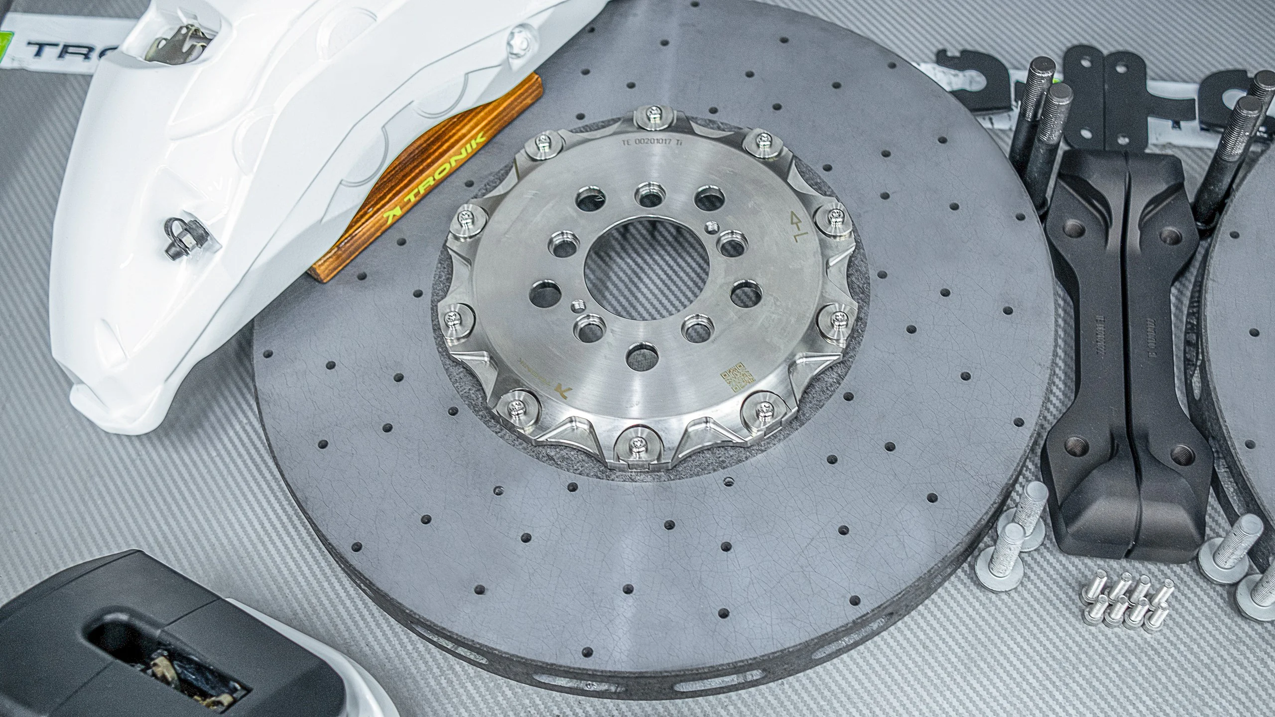 Carbon-ceramic brake system kit for Rolls-Royce RR21 7 | Carbon-ceramic brake system kit for Rolls-Royce RR21 Carbon-ceramic brake system for Rolls-Royce RR21 Picture 7