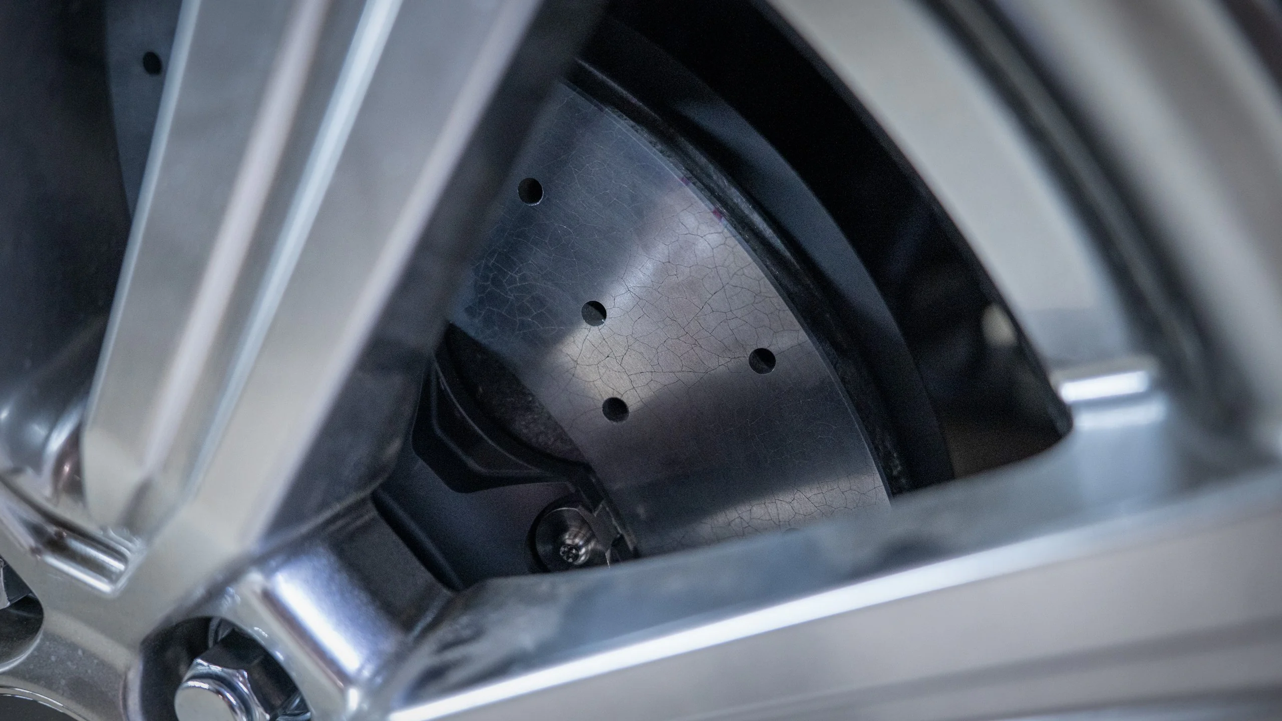 Carbon-ceramic brake system for Toyota-Lexus LX600 Picture 10