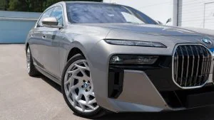 Upgrade kit for BMW G70 brake system 22 | TRO-NIK : High performance tuning of brake systems | TRO-NIK : High performance tuning of brake systems Carbon-ceramic brake system for BMW G70 Picture 22