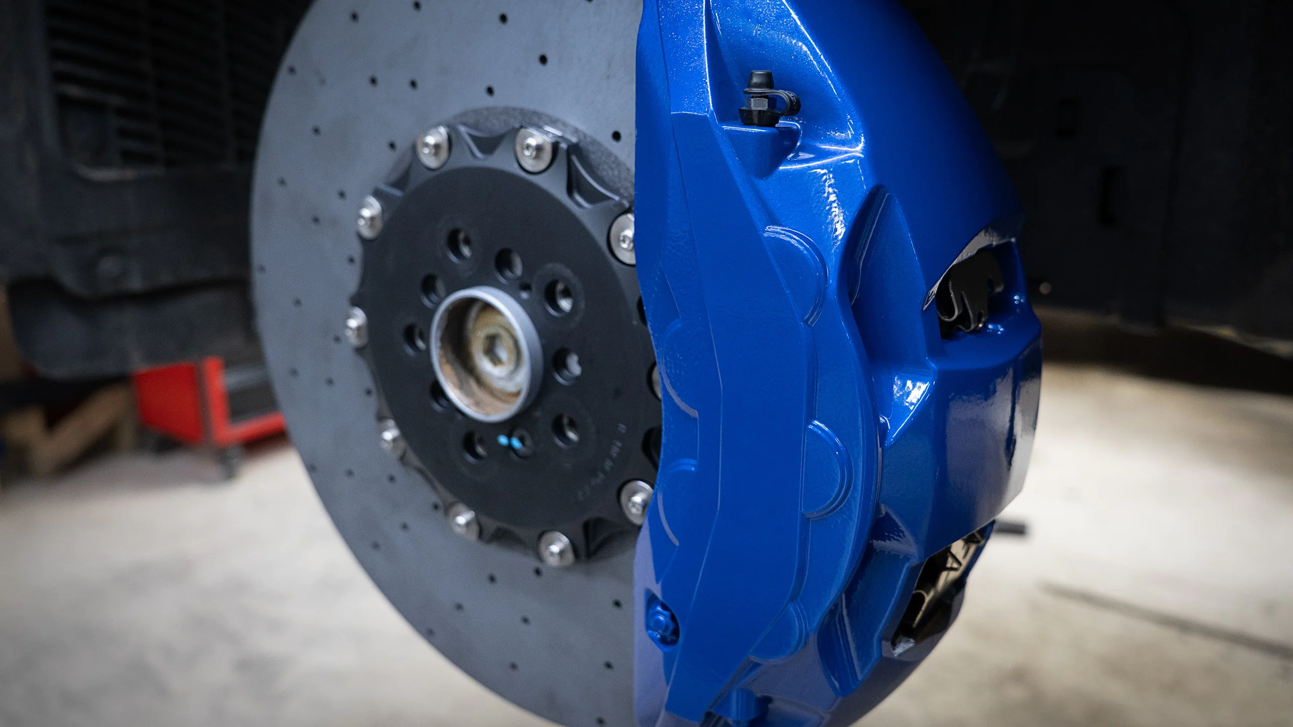 Carbon-ceramic brake system for BMW G07 2 | Carbon-ceramic brake system for BMW G07 | High Performance Tuning of brake systems for all cars: BMW, Mercedes, Audi, VW, Bentley, Maseratti and etc Carbon-ceramic brake system for BMW G07 Picture 2