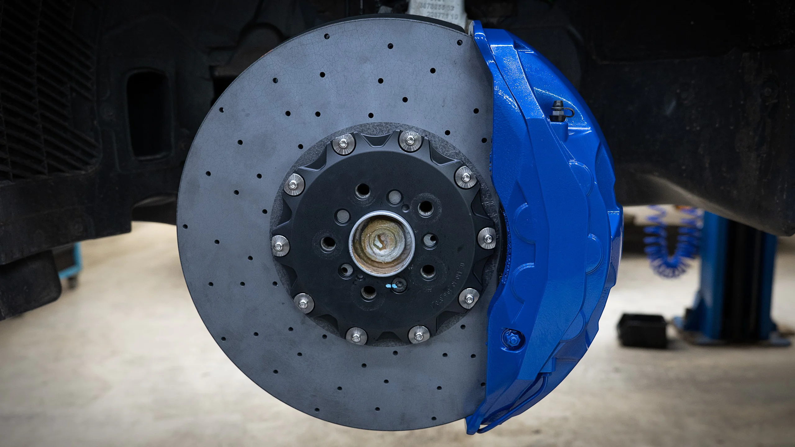 Carbon-ceramic brake system for BMW G07 9 | Carbon-ceramic brake system for BMW G07 | High Performance Tuning of brake systems for all cars: BMW, Mercedes, Audi, VW, Bentley, Maseratti and etc Carbon-ceramic brake system for BMW G07 Picture 9