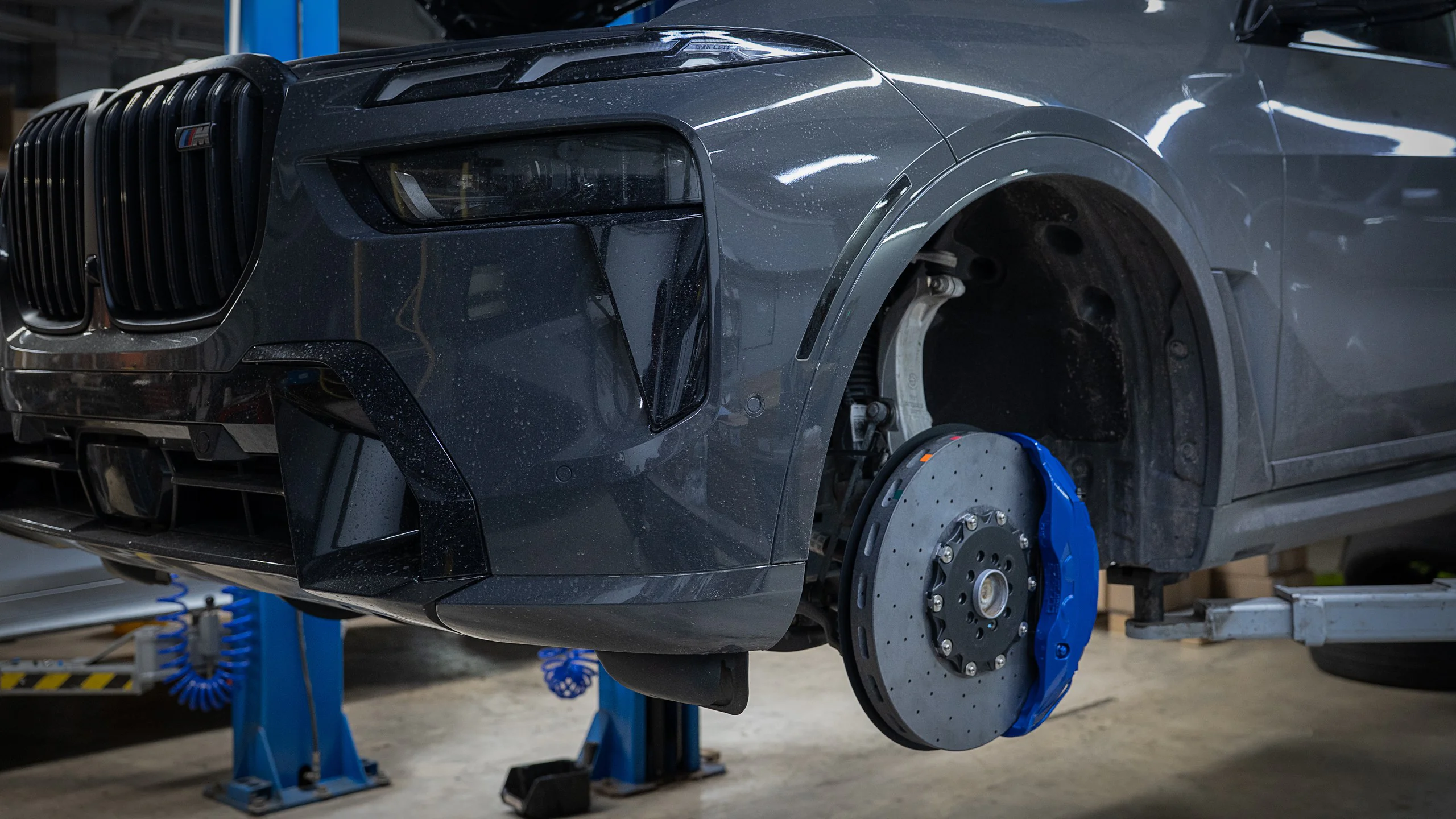 Carbon-ceramic brake system for BMW G07 10 | Carbon-ceramic brake system for BMW G07 | High Performance Tuning of brake systems for all cars: BMW, Mercedes, Audi, VW, Bentley, Maseratti and etc Carbon-ceramic brake system for BMW G07 Picture 10