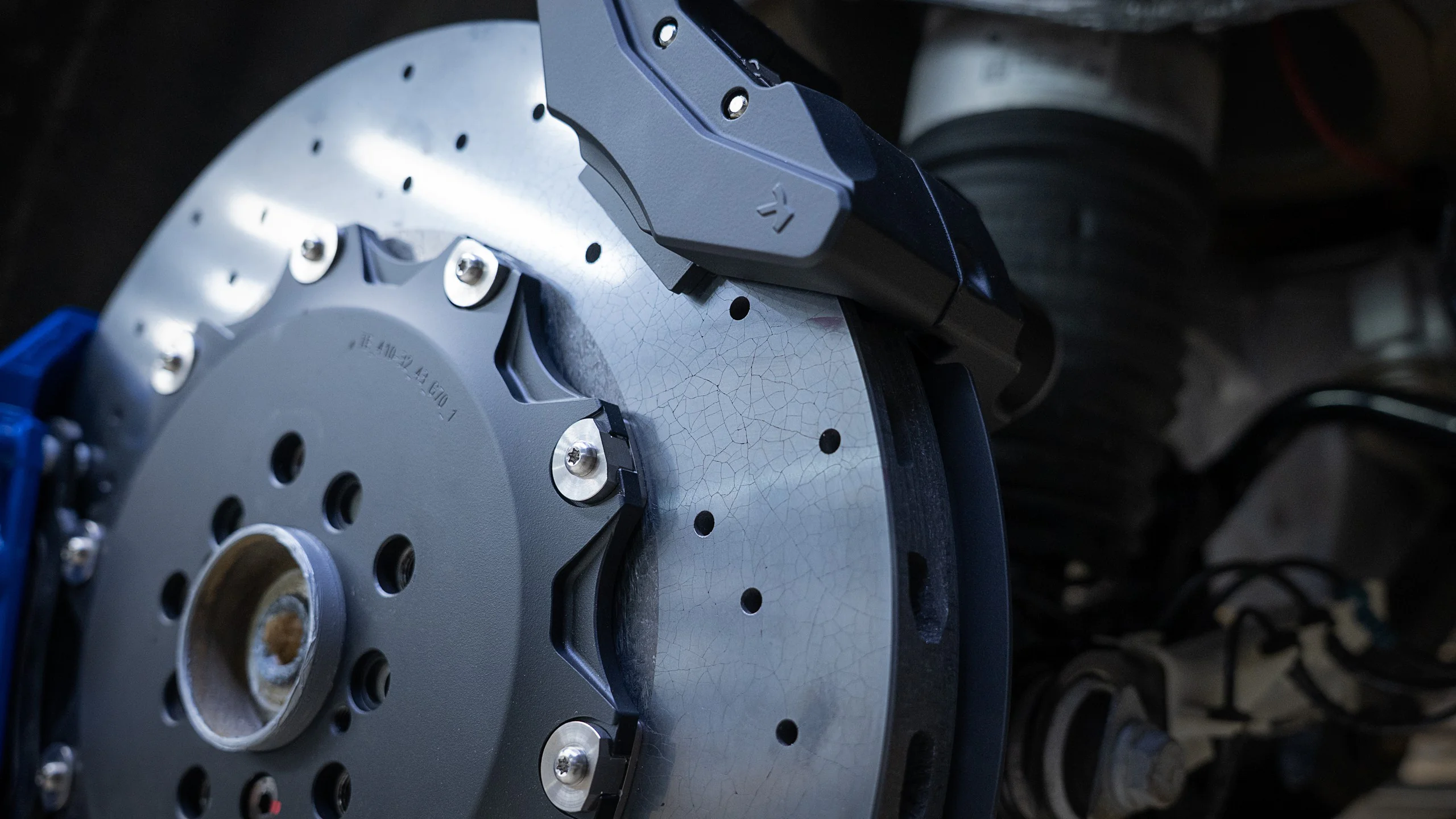 Carbon-ceramic brake system for BMW G07 16 | Carbon-ceramic brake system for BMW G07 | High Performance Tuning of brake systems for all cars: BMW, Mercedes, Audi, VW, Bentley, Maseratti and etc Carbon-ceramic brake system for BMW G07 Picture 16
