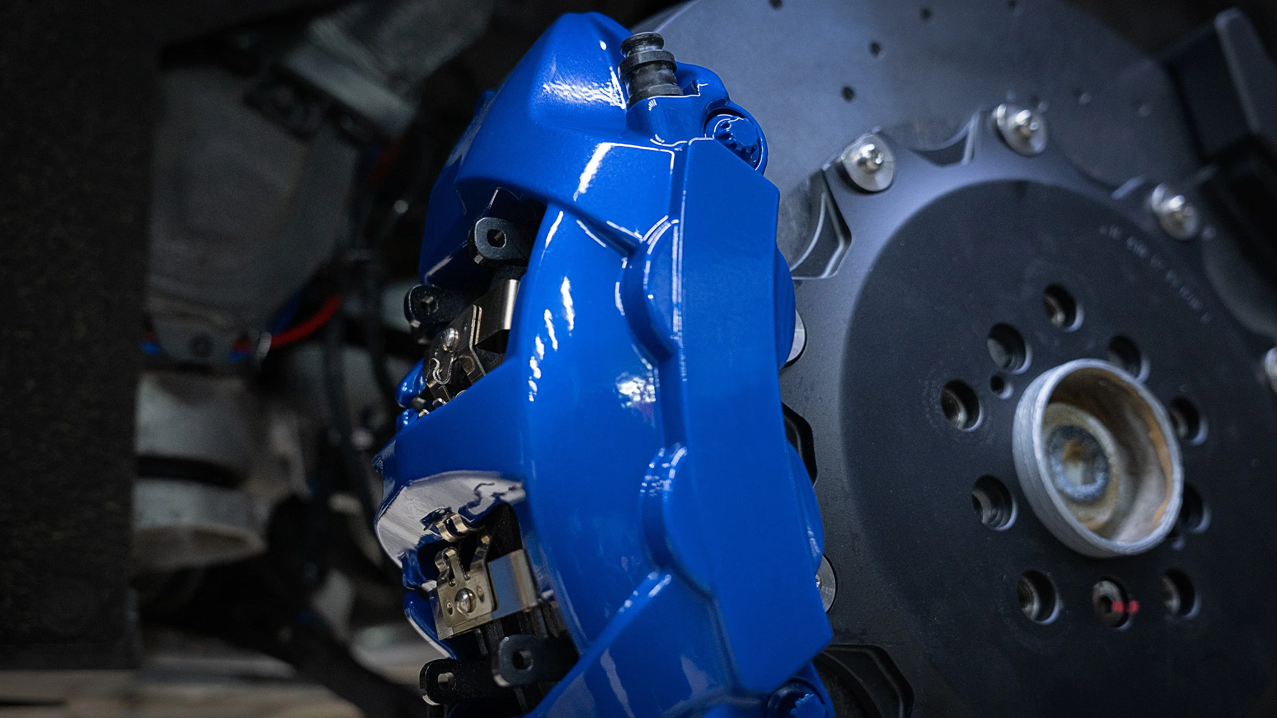 Carbon-ceramic brake system for BMW G07 20 | Carbon-ceramic brake system for BMW G07 | High Performance Tuning of brake systems for all cars: BMW, Mercedes, Audi, VW, Bentley, Maseratti and etc Carbon-ceramic brake system for BMW G07 Picture 20