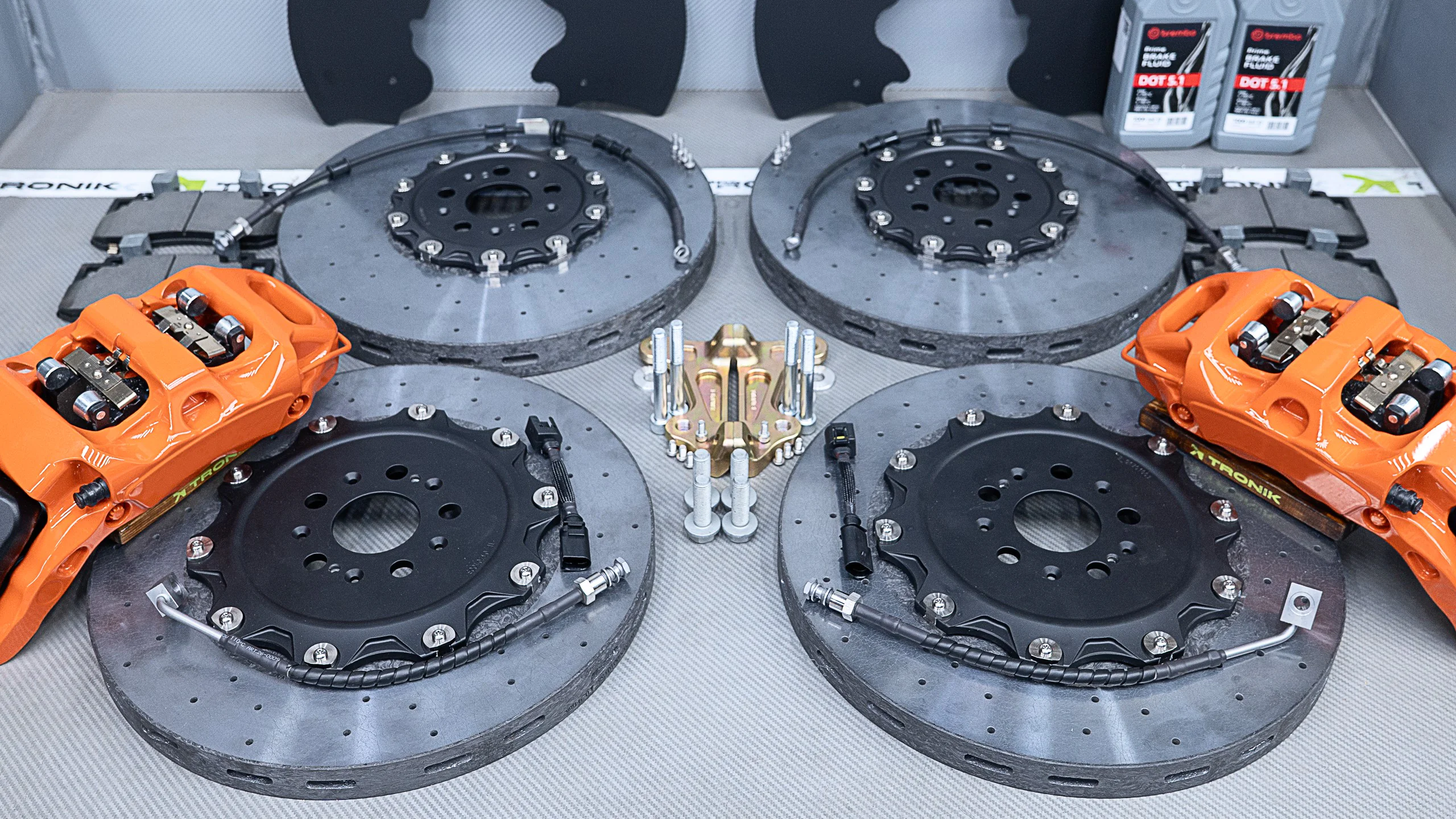 Carbon-ceramic brake system for Zeekr 9X 3 | Carbon-ceramic brake system for Zeekr 9X Carbon-ceramic brake system for Zeekr 9X Picture 3