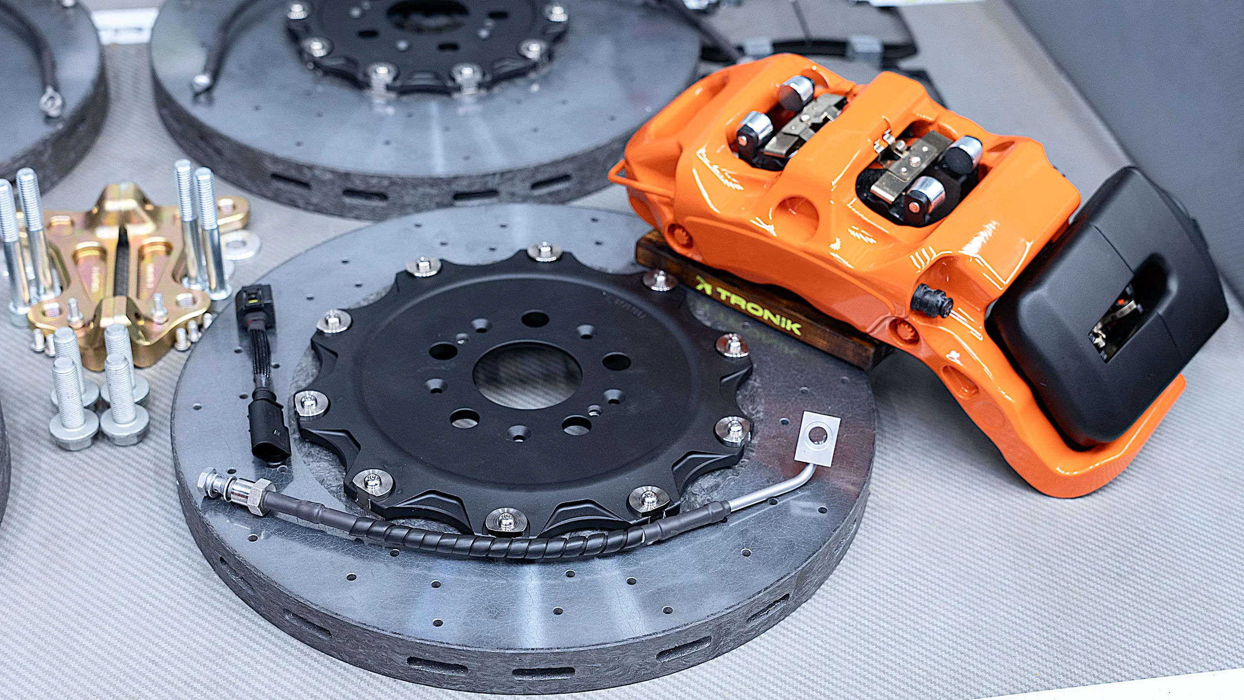 Carbon-ceramic brake system for Zeekr 9X 5 | Carbon-ceramic brake system for Zeekr 9X Carbon-ceramic brake system for Zeekr 9X Picture 5
