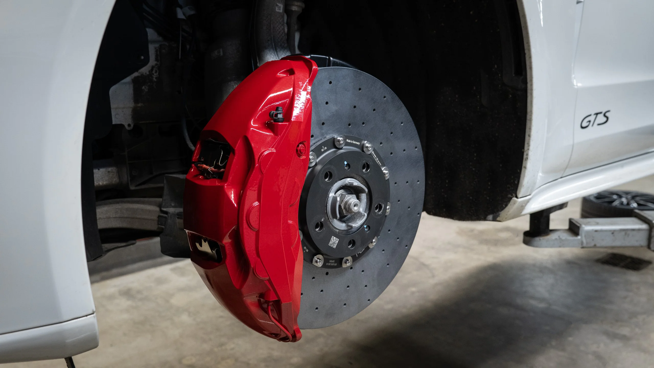Carbon-ceramic brake system for Porsche Panamera Picture 10