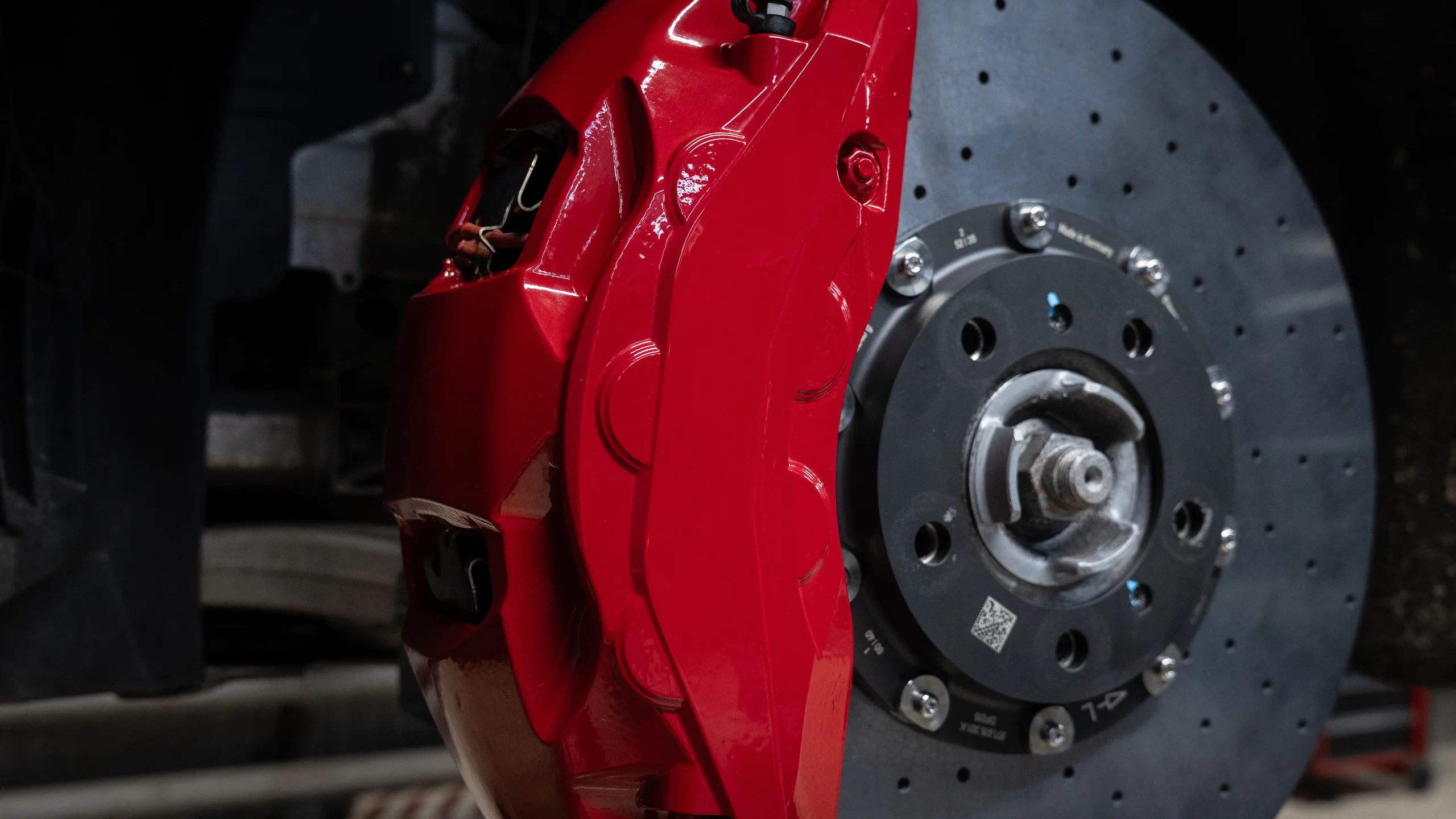Carbon-ceramic brake system for Porsche Panamera Picture 12