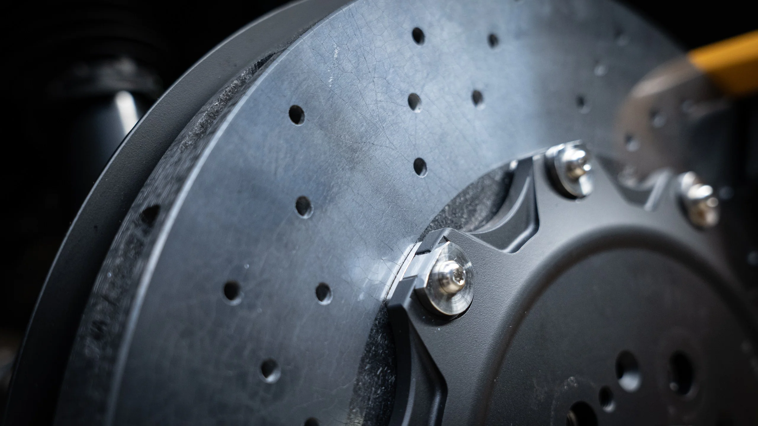 Carbon-ceramic brake system for Zeekr 8X Picture 16