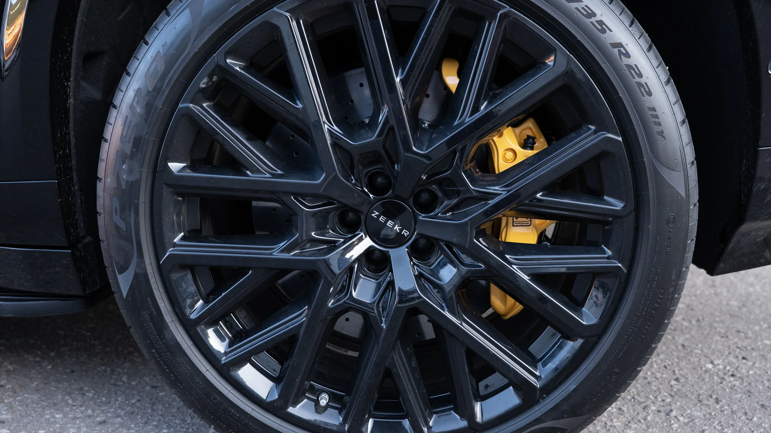 Carbon-ceramic brake system for Zeekr 8X Picture 26